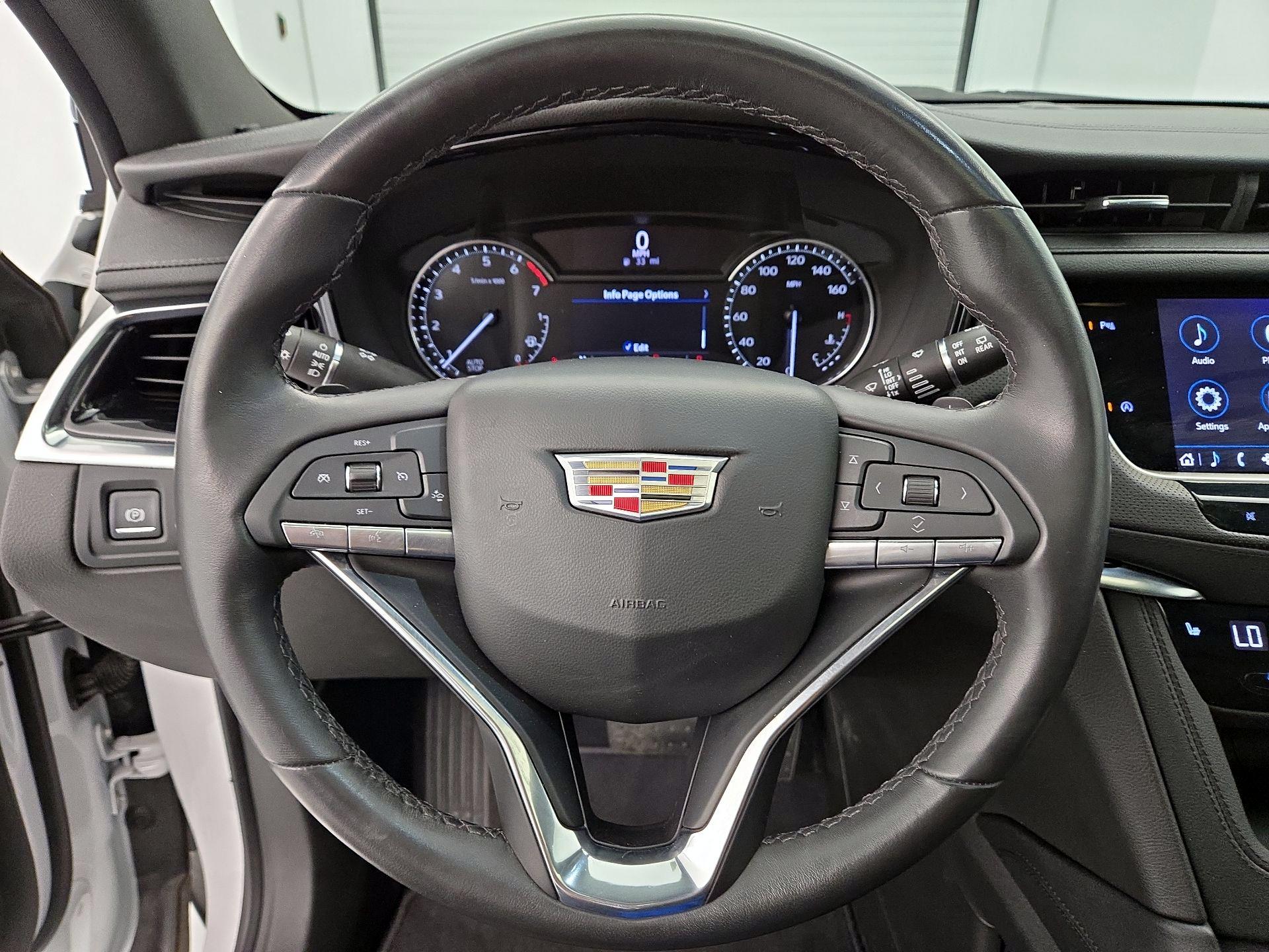 Thumbnail: 2022 Cadillac XT6 - 10