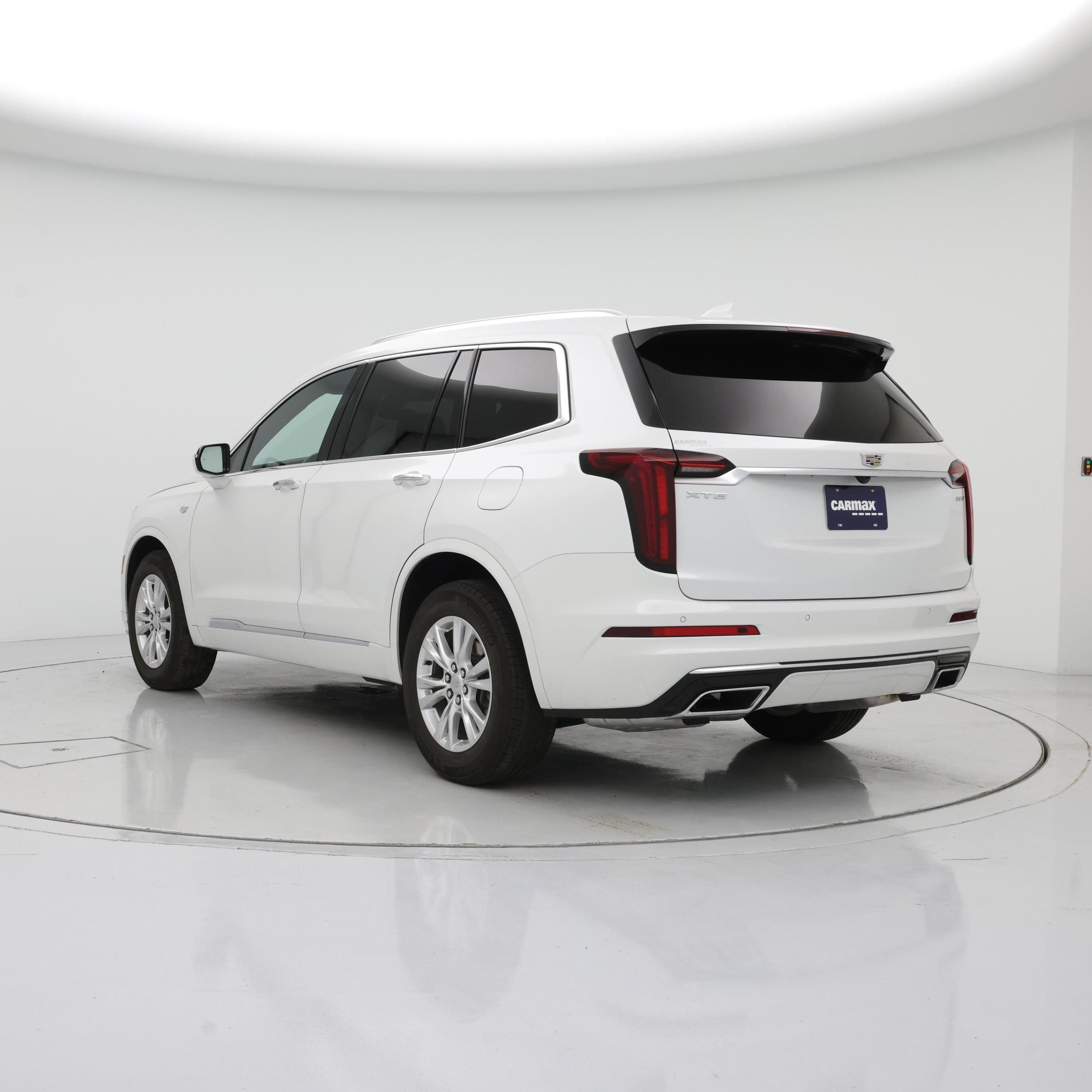 Thumbnail: 2022 Cadillac XT6 - 2