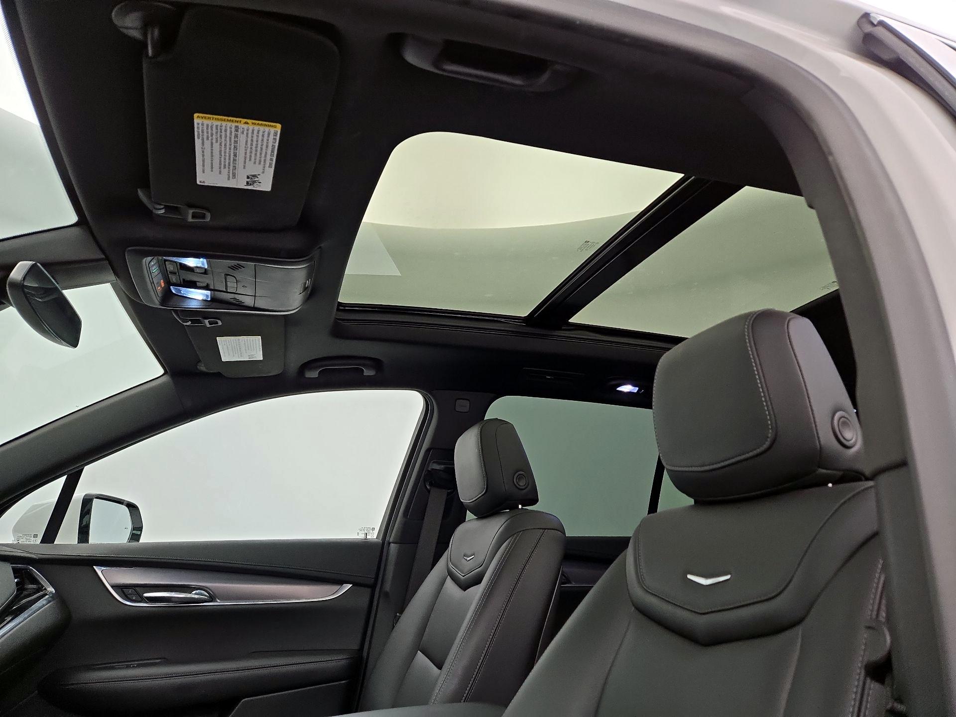 Thumbnail: 2022 Cadillac XT6 - 19