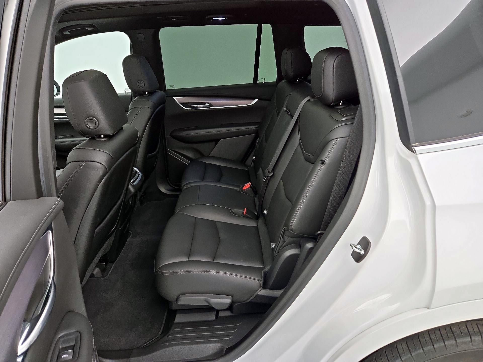 Thumbnail: 2022 Cadillac XT6 - 20