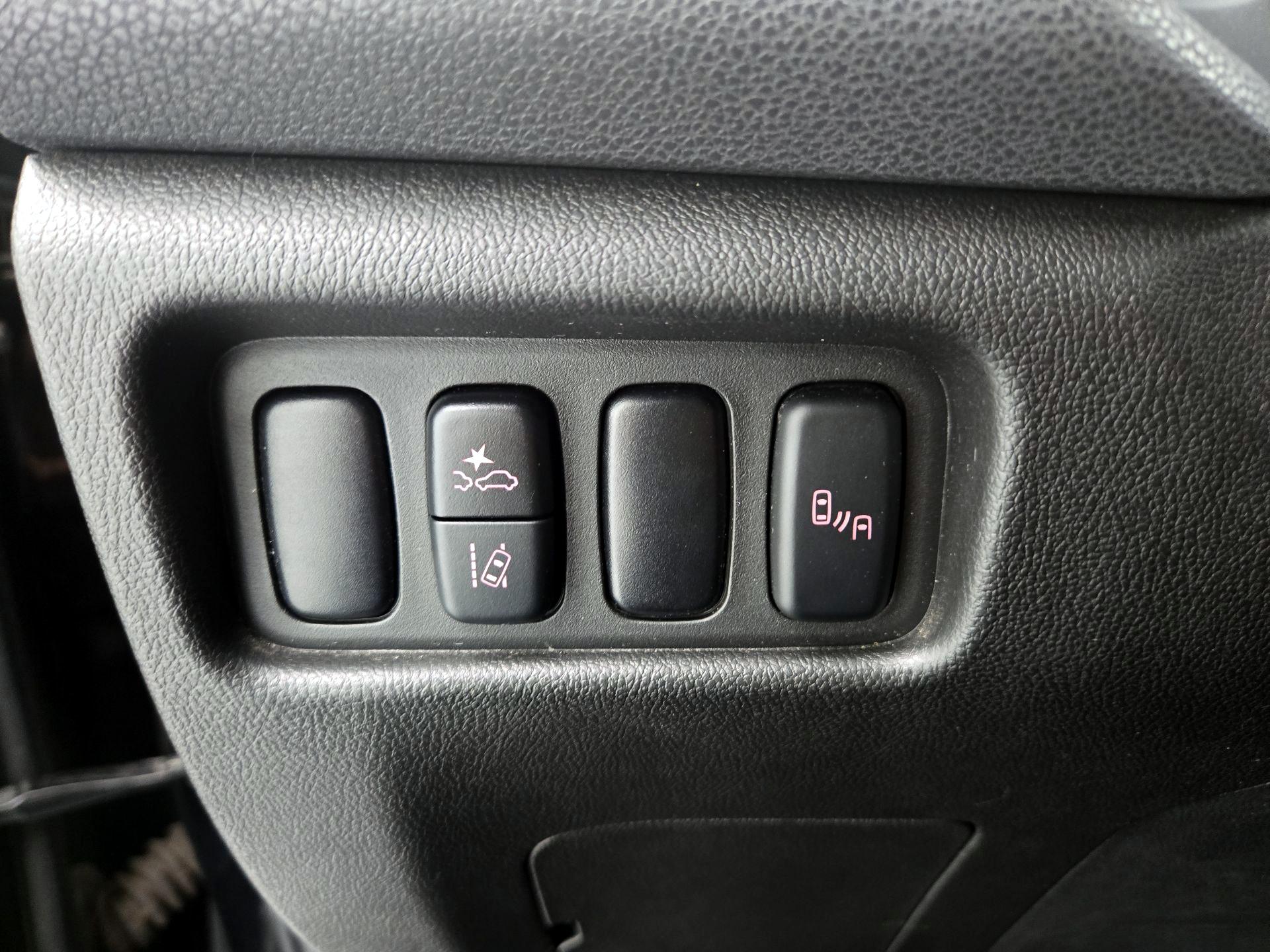 Thumbnail: 2021 Mitsubishi Outlander Sport - 13