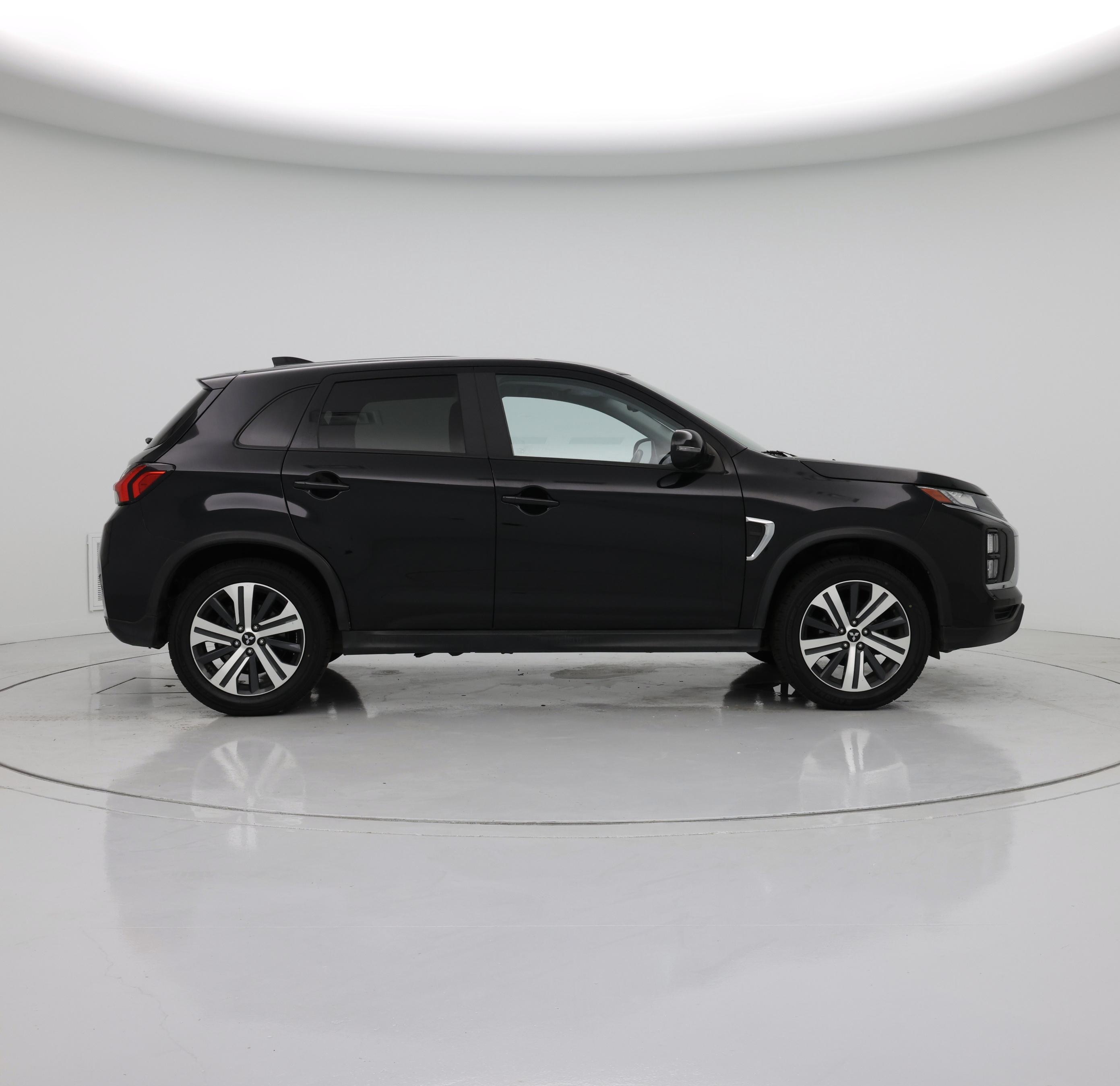 Thumbnail: 2021 Mitsubishi Outlander Sport - 7