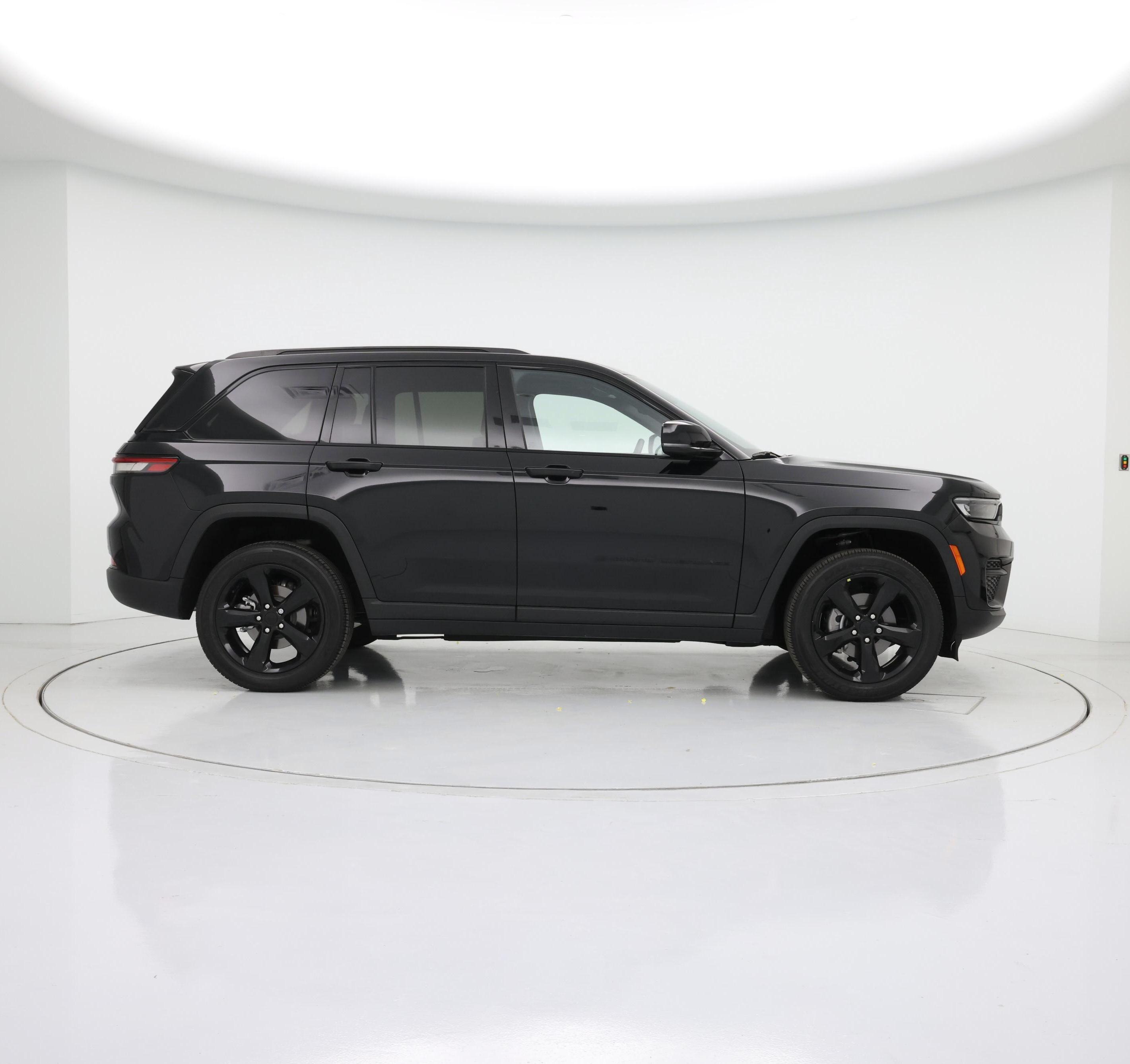 Thumbnail: 2023 Jeep Grand Cherokee - 7