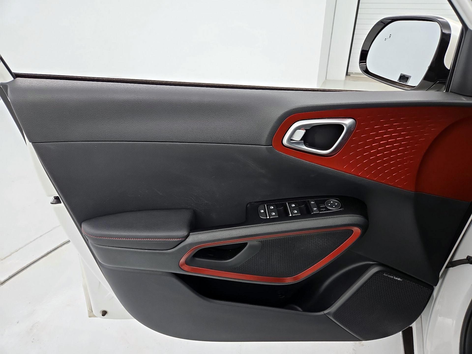 Thumbnail: 2022 Kia Soul - 12