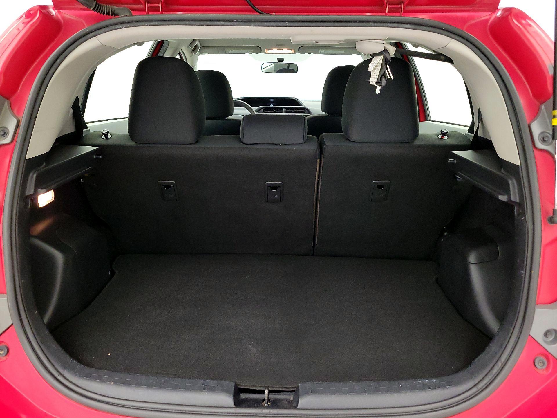 Thumbnail: 2013 Toyota Prius c - 19