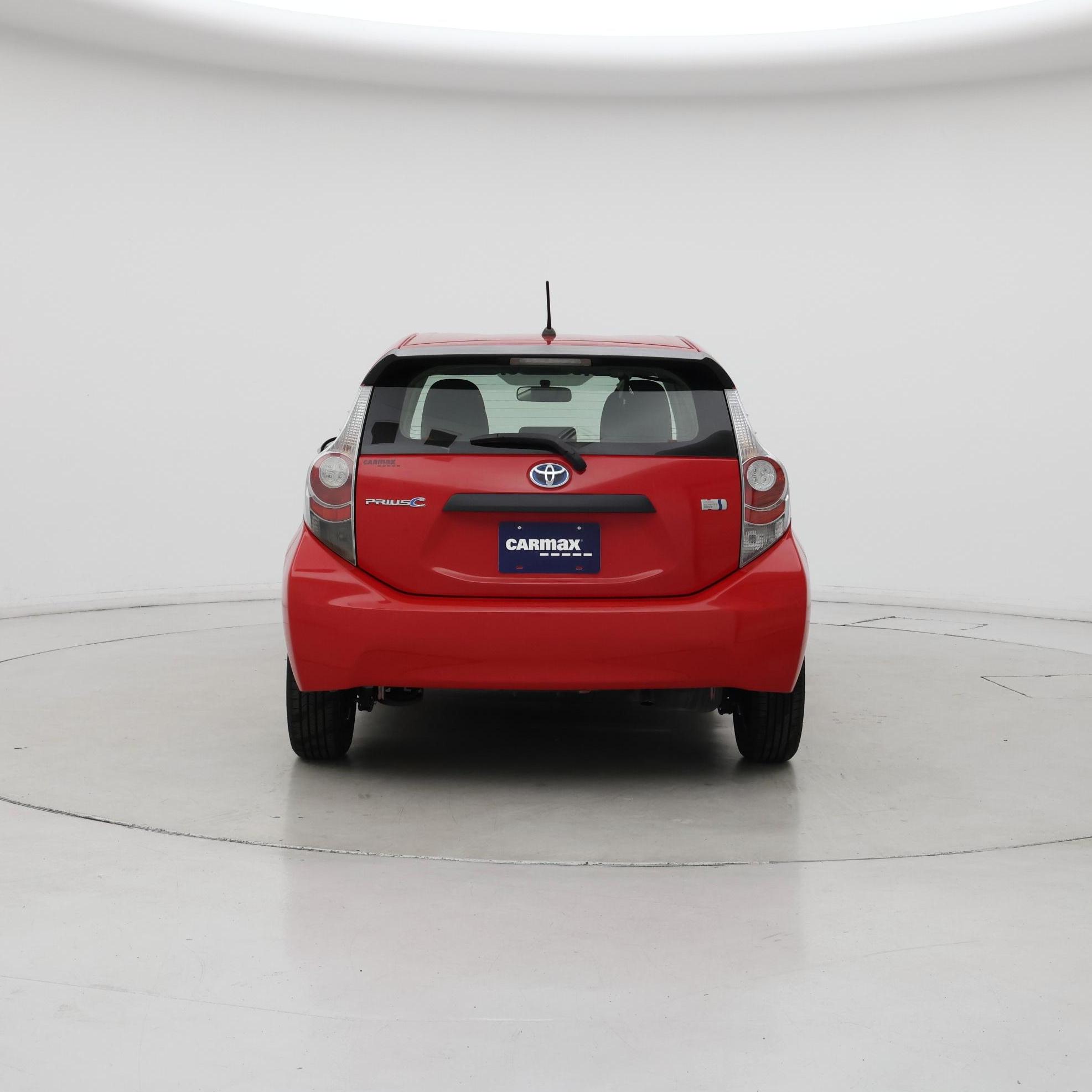 Thumbnail: 2013 Toyota Prius c - 6