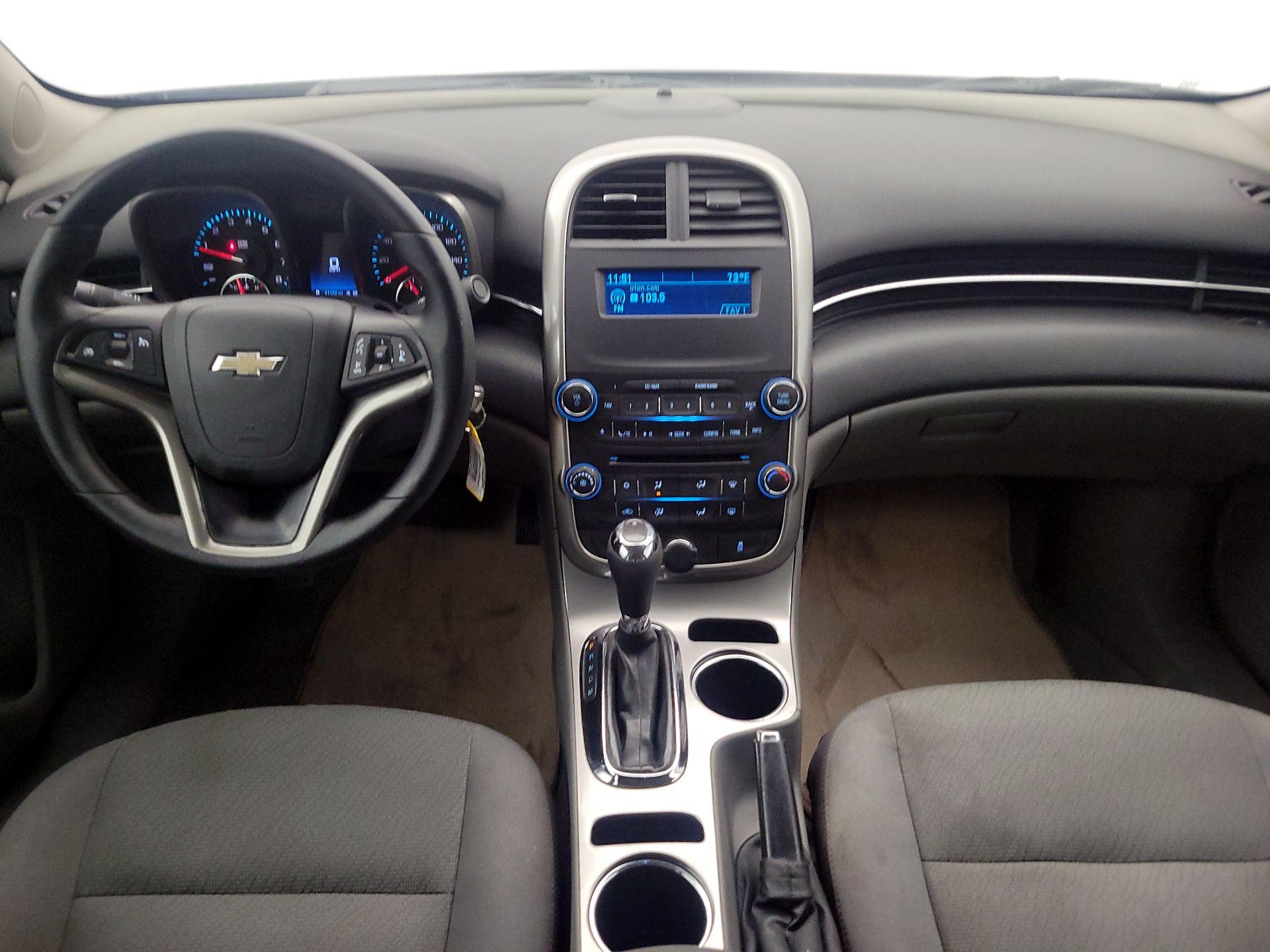 Thumbnail: 2015 Chevrolet Malibu - 9