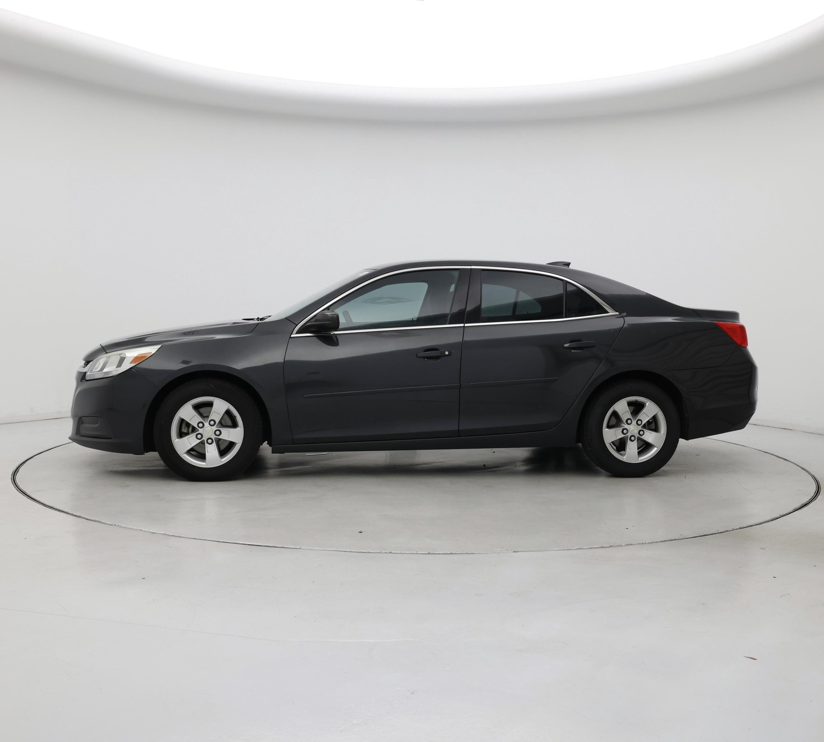 Thumbnail: 2015 Chevrolet Malibu - 3