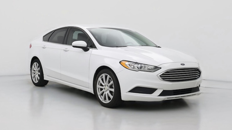 2018 Ford Fusion SE Hero Image