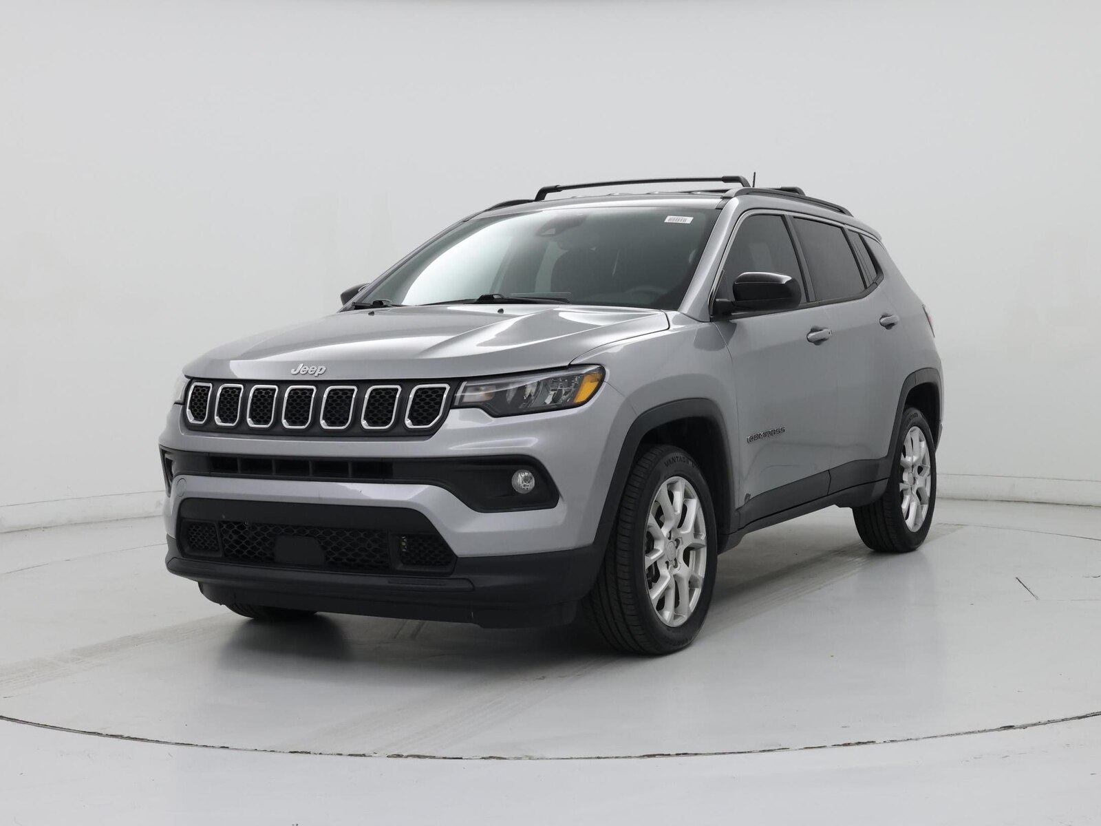 Image 5 of 2023 Jeep Compass Latitude Lux