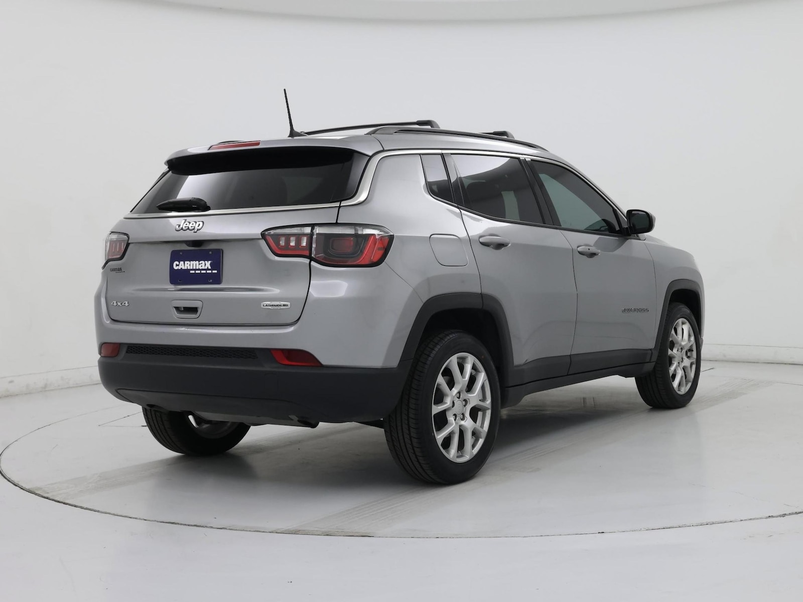 Image of 2023 Jeep Compass Latitude Lux