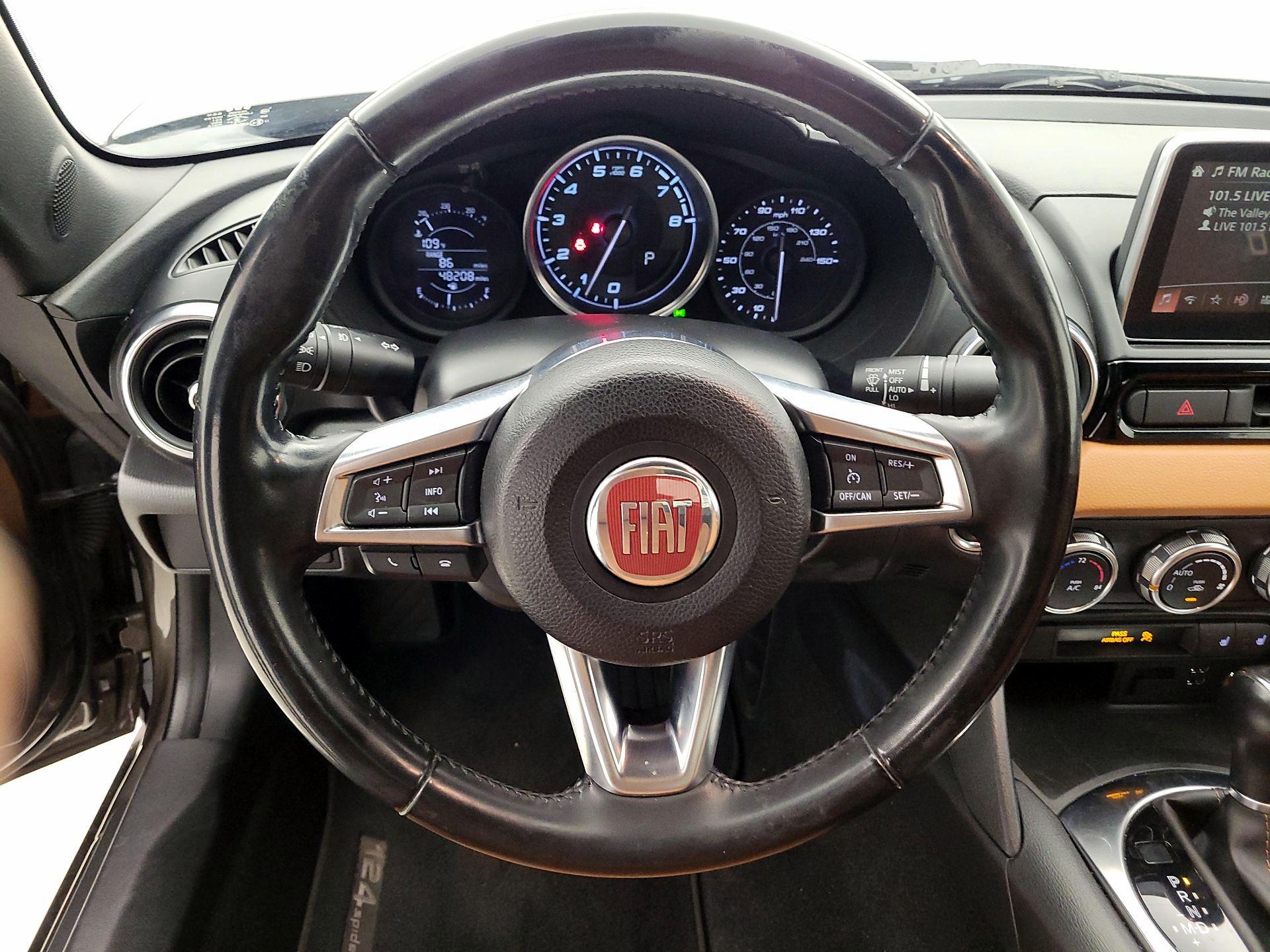 Thumbnail: 2017 Fiat 124 Spider - 10