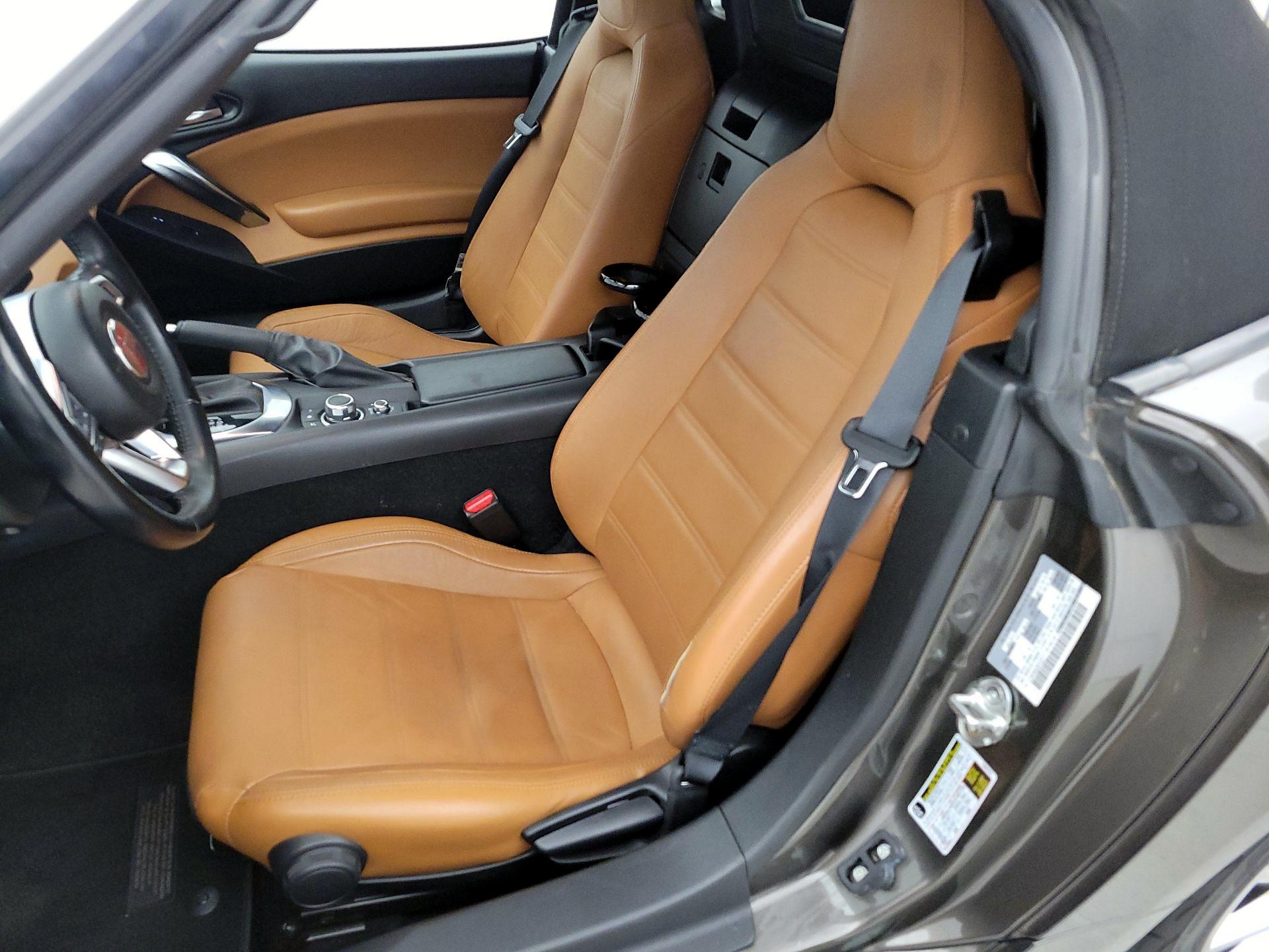Thumbnail: 2017 Fiat 124 Spider - 11