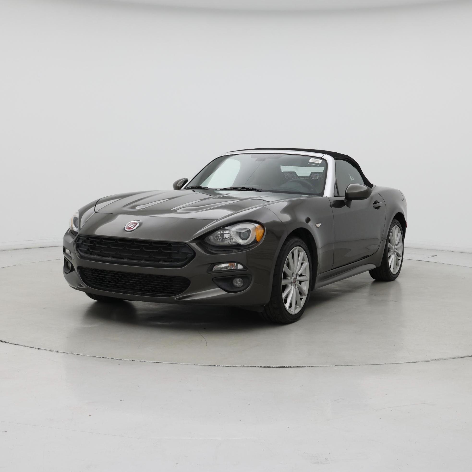 Thumbnail: 2017 Fiat 124 Spider - 4