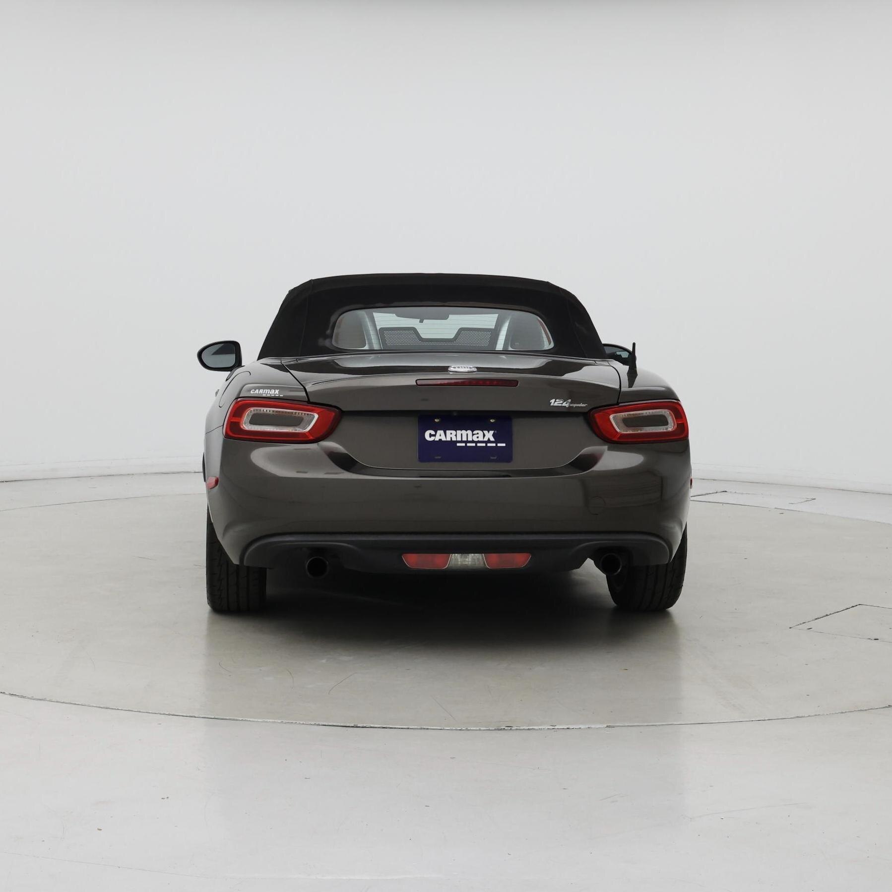 Thumbnail: 2017 Fiat 124 Spider - 6