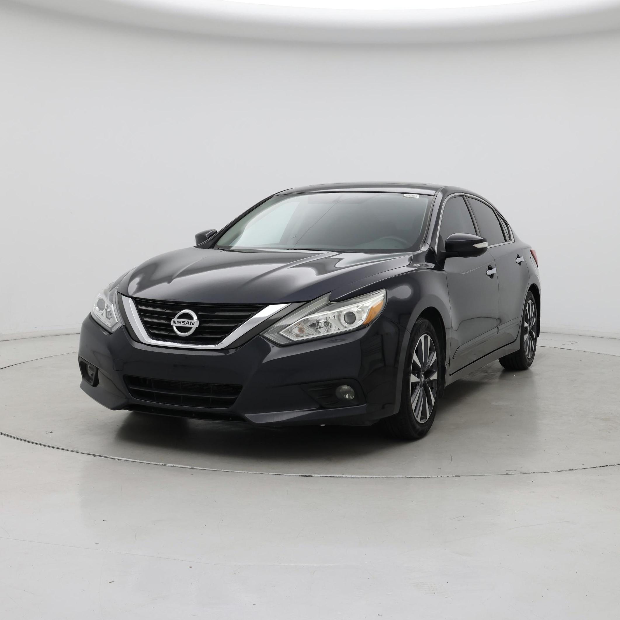 Thumbnail: 2016 Nissan Altima - 4