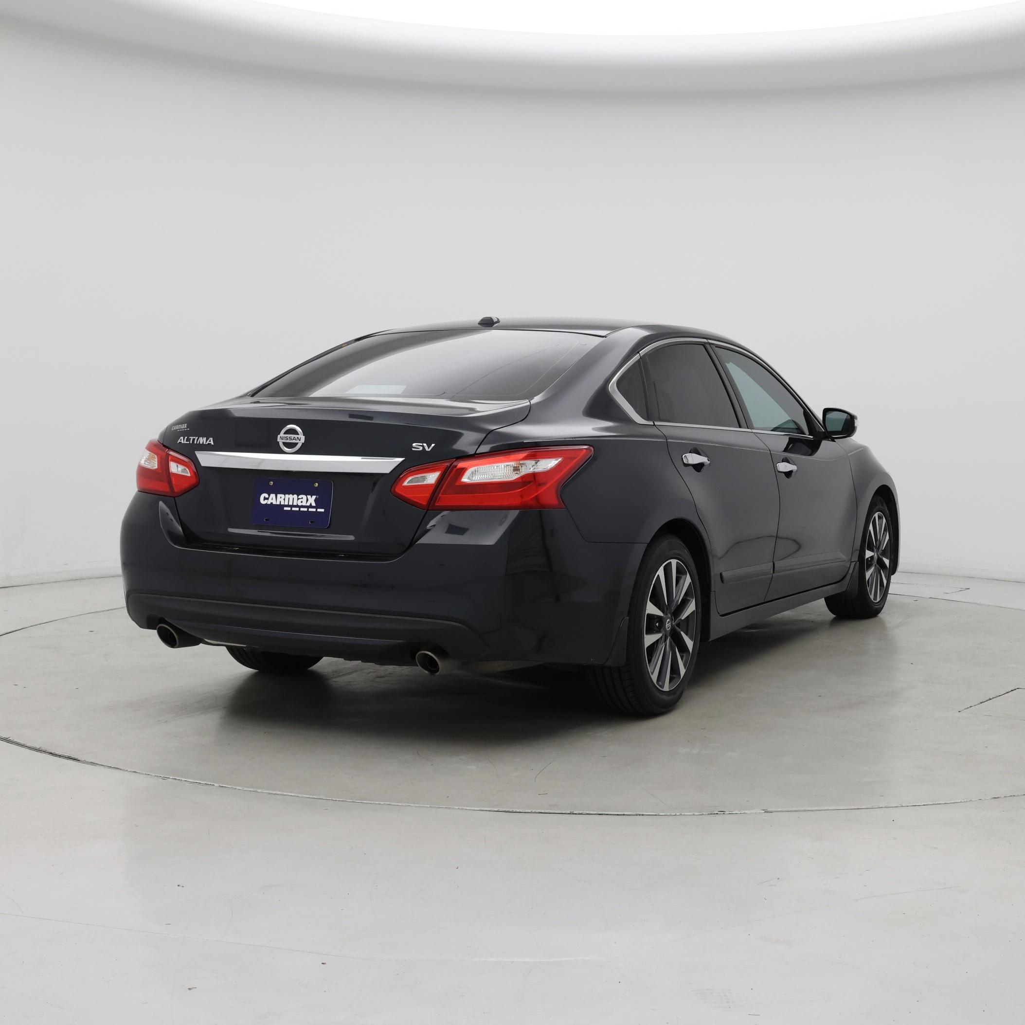 Thumbnail: 2016 Nissan Altima - 8
