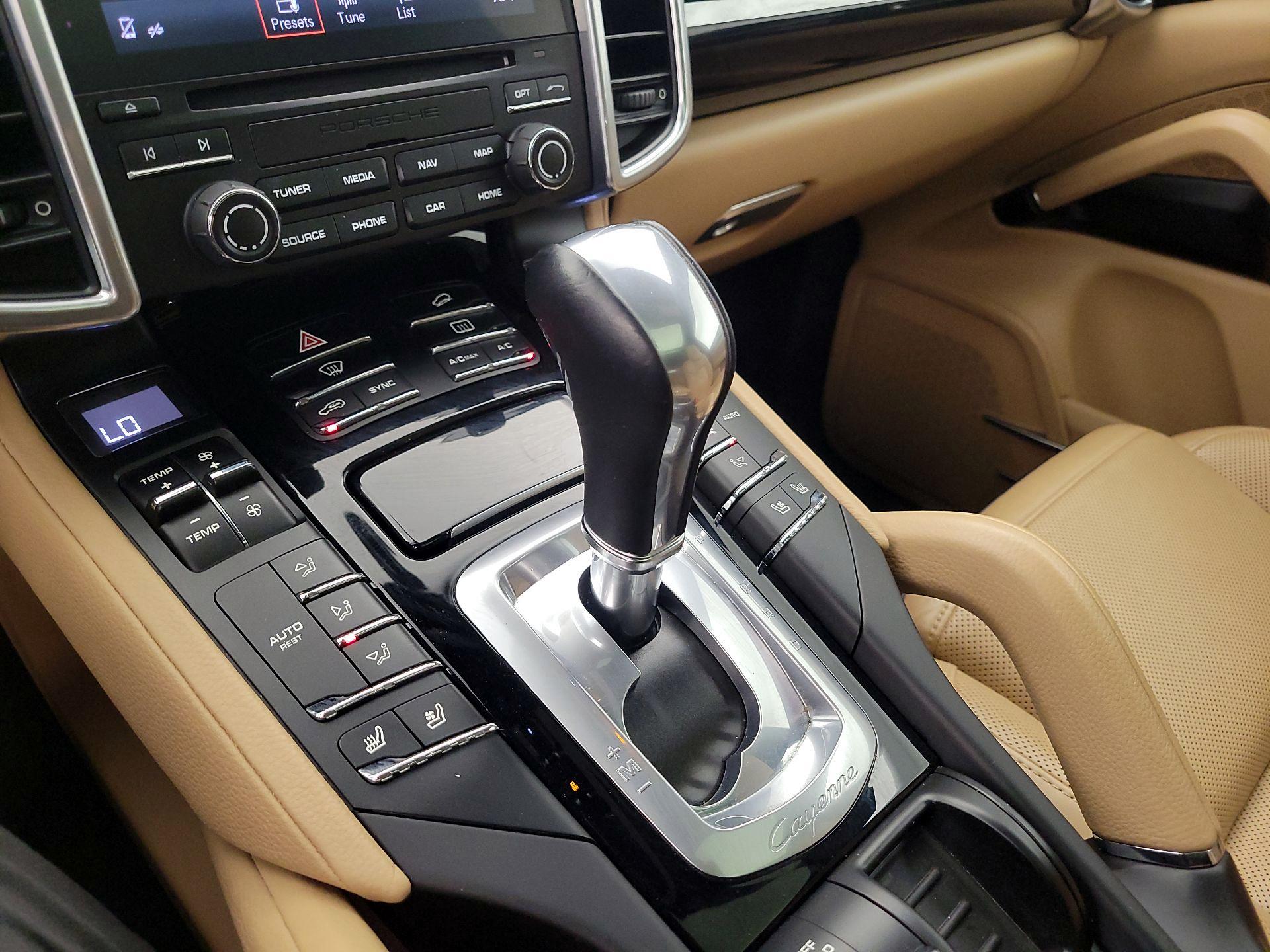 Thumbnail: 2018 Porsche Cayenne - 17