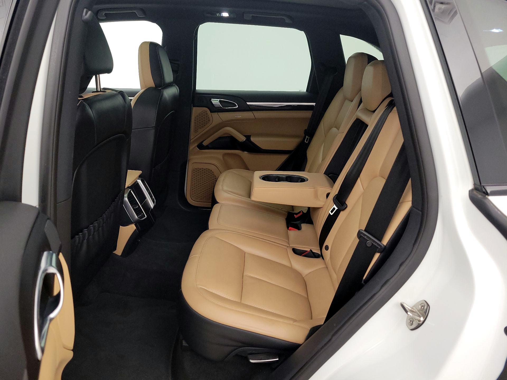 Thumbnail: 2018 Porsche Cayenne - 20
