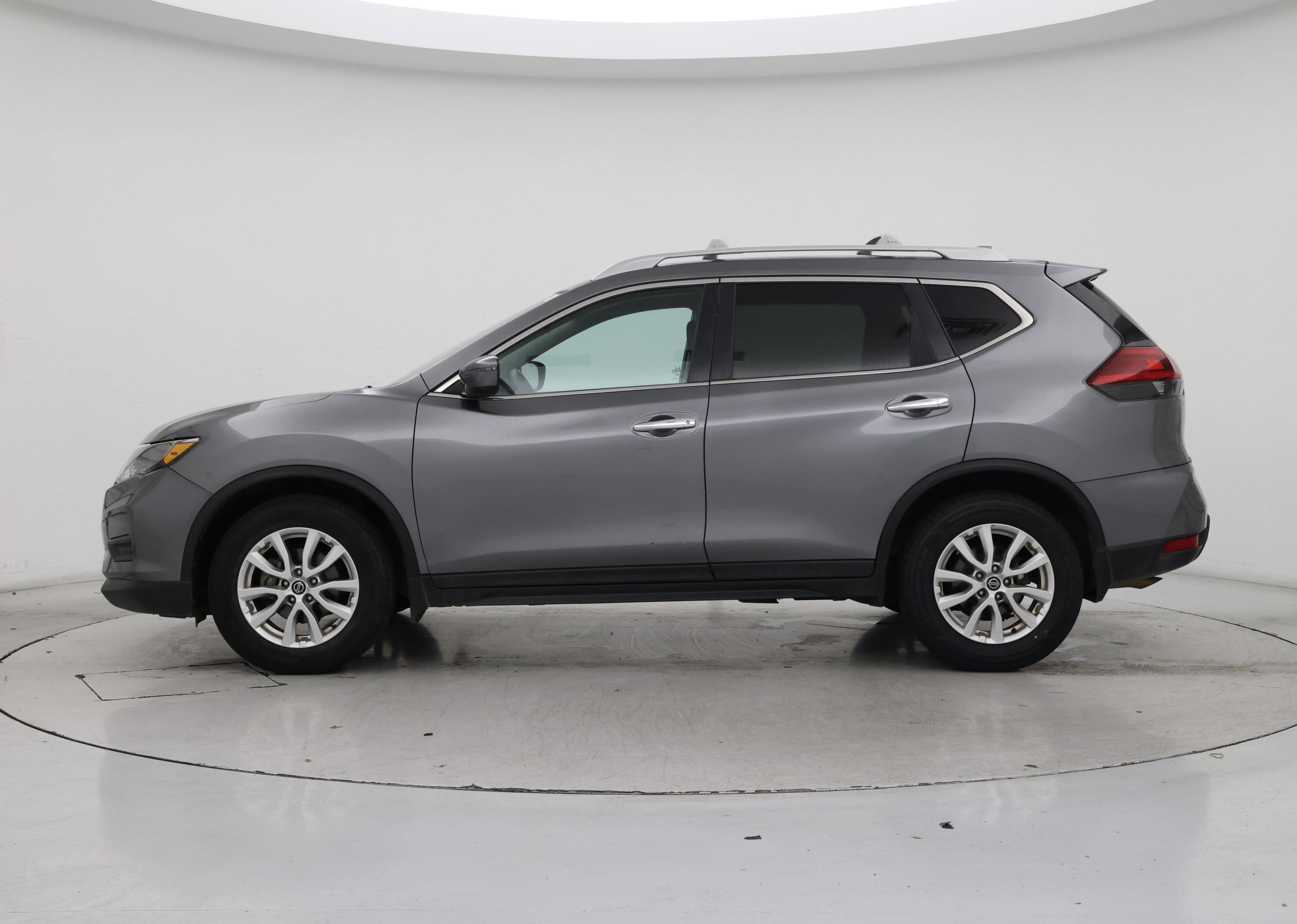 Thumbnail: 2020 Nissan Rogue - 3