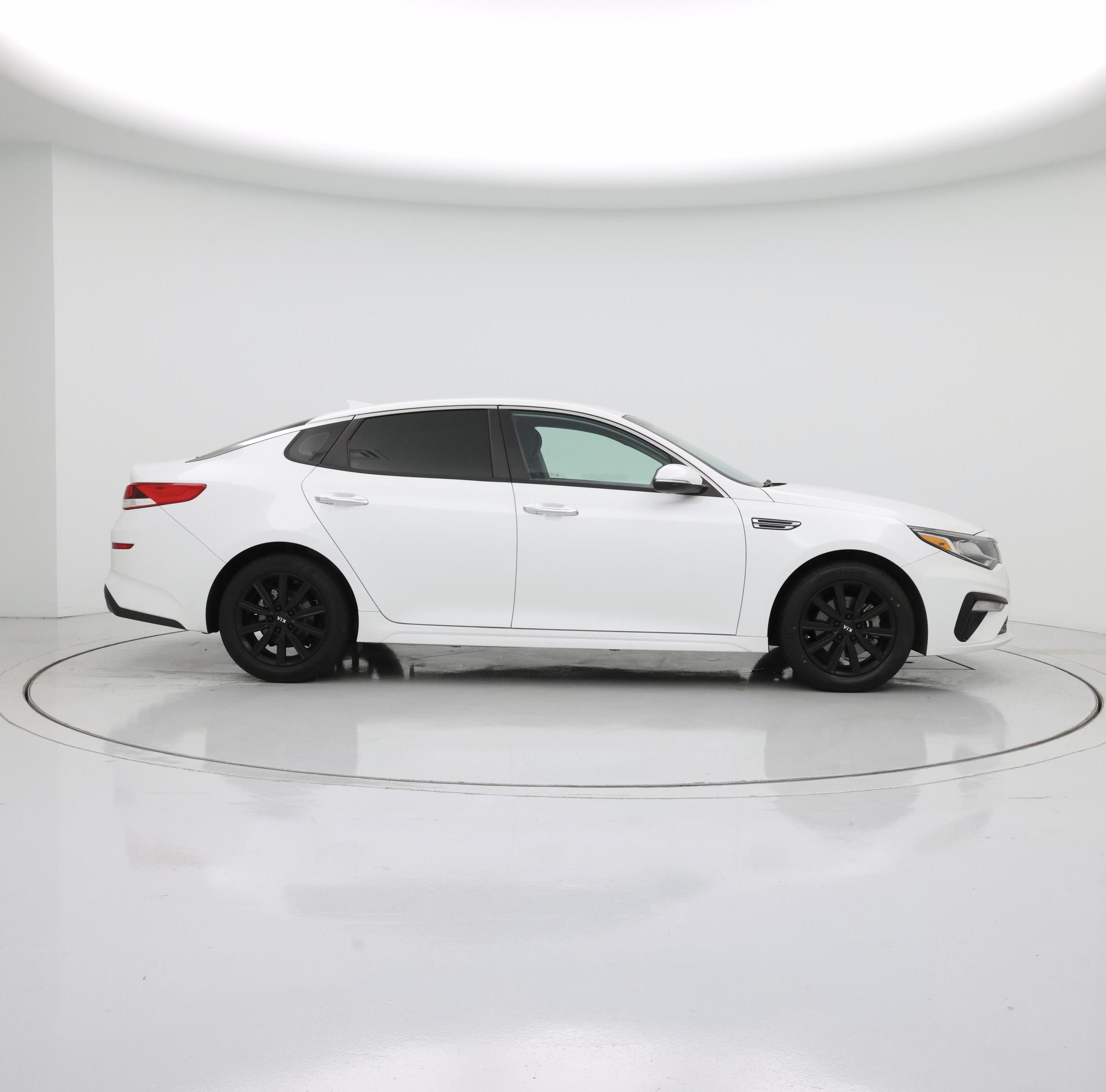Thumbnail: 2020 Kia Optima - 7