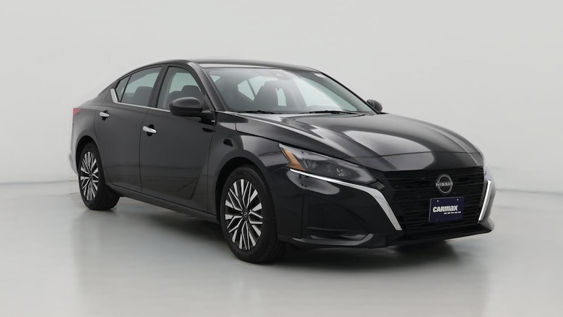 2024 Nissan Altima SV Hero Image