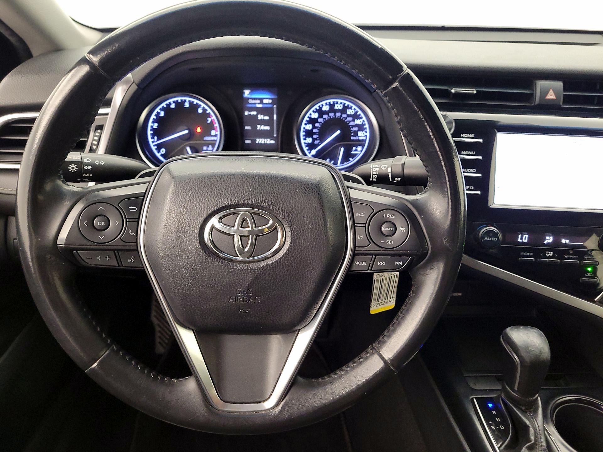 Thumbnail: 2018 Toyota Camry - 10
