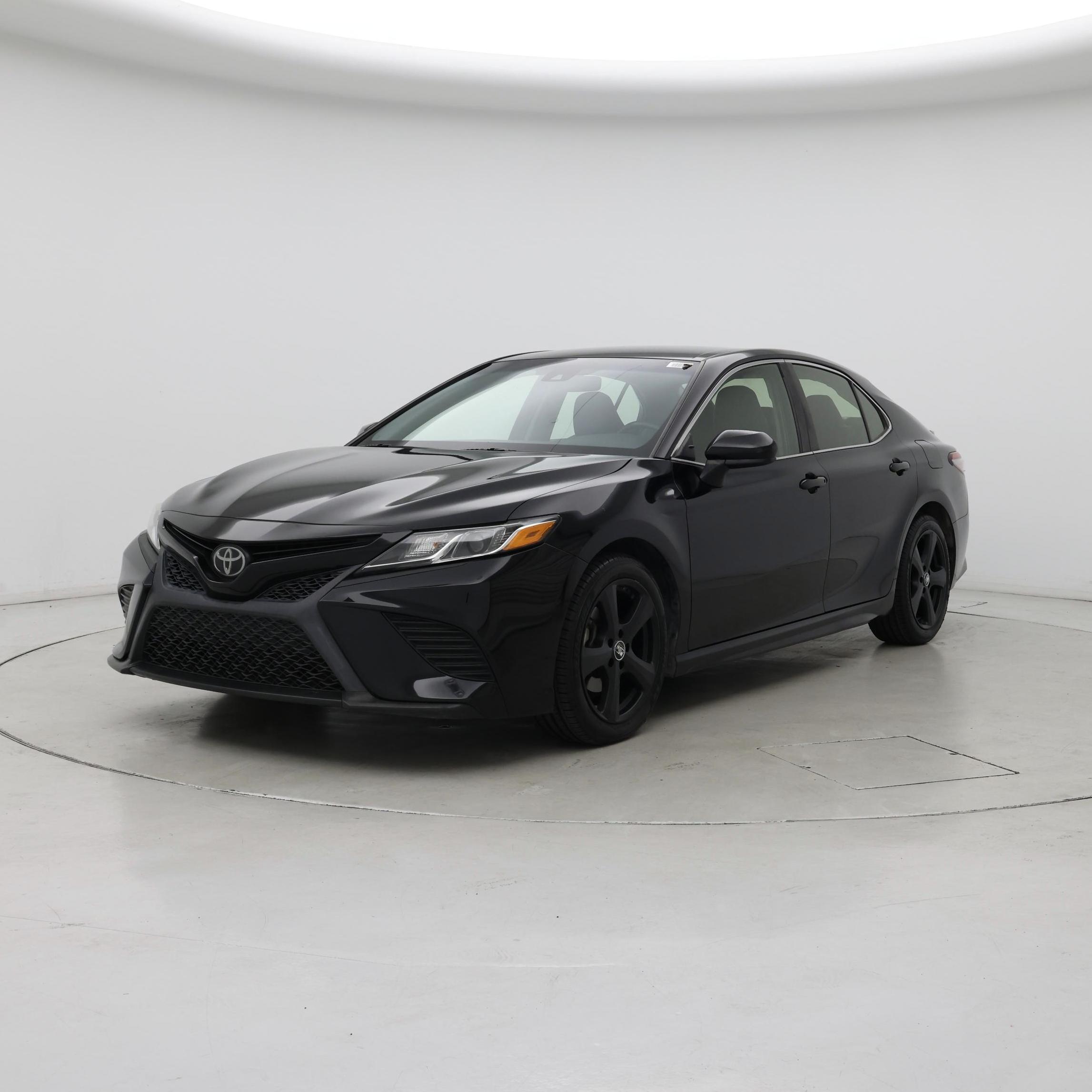 Thumbnail: 2018 Toyota Camry - 4
