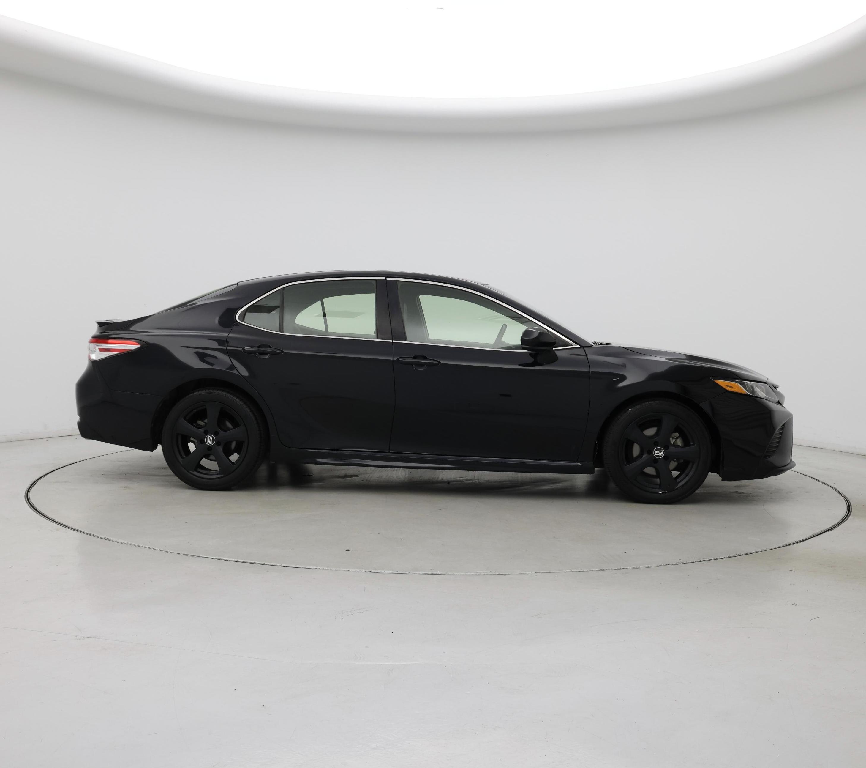 Thumbnail: 2018 Toyota Camry - 7