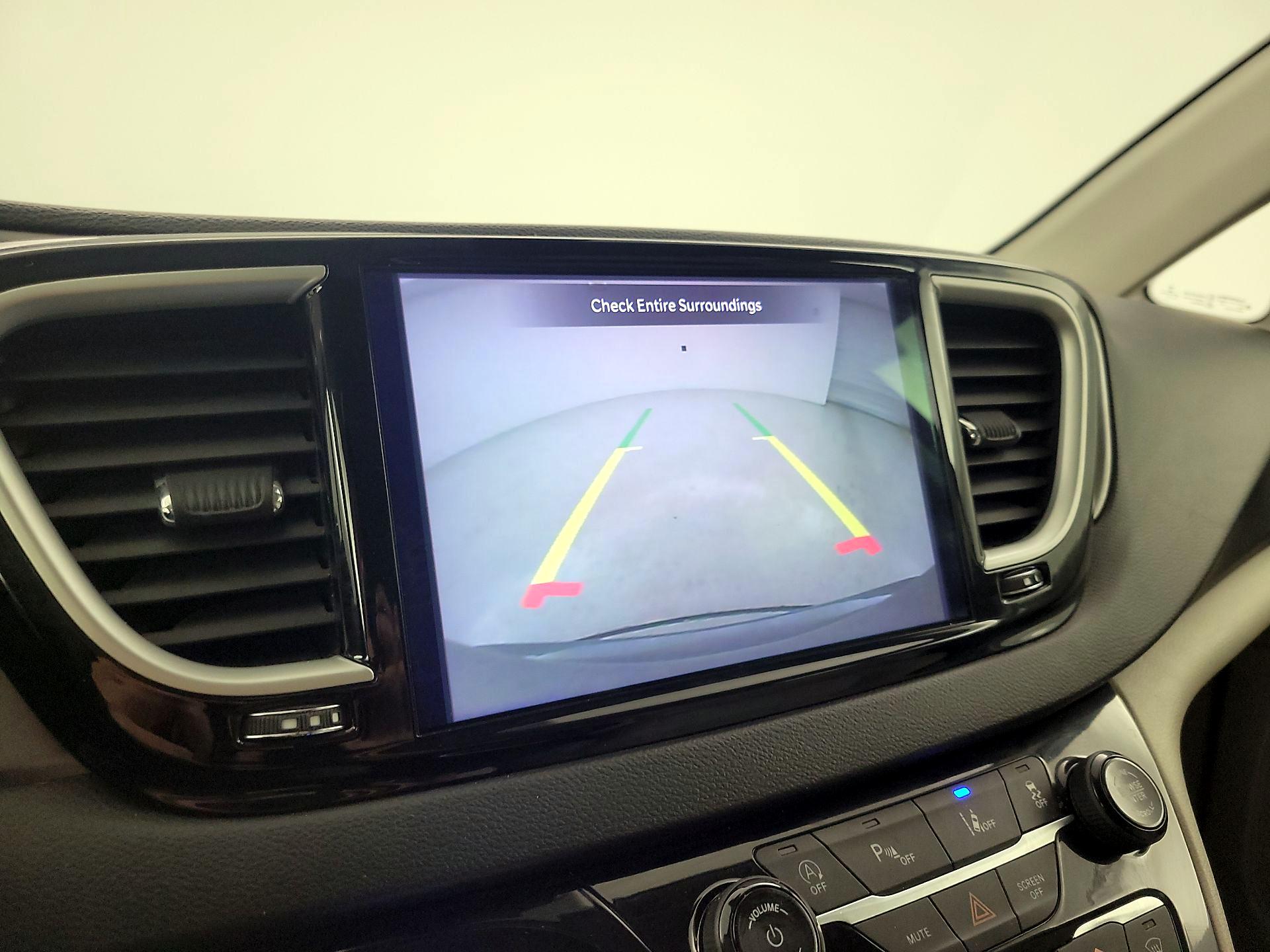 Thumbnail: 2021 Chrysler Pacifica - 14