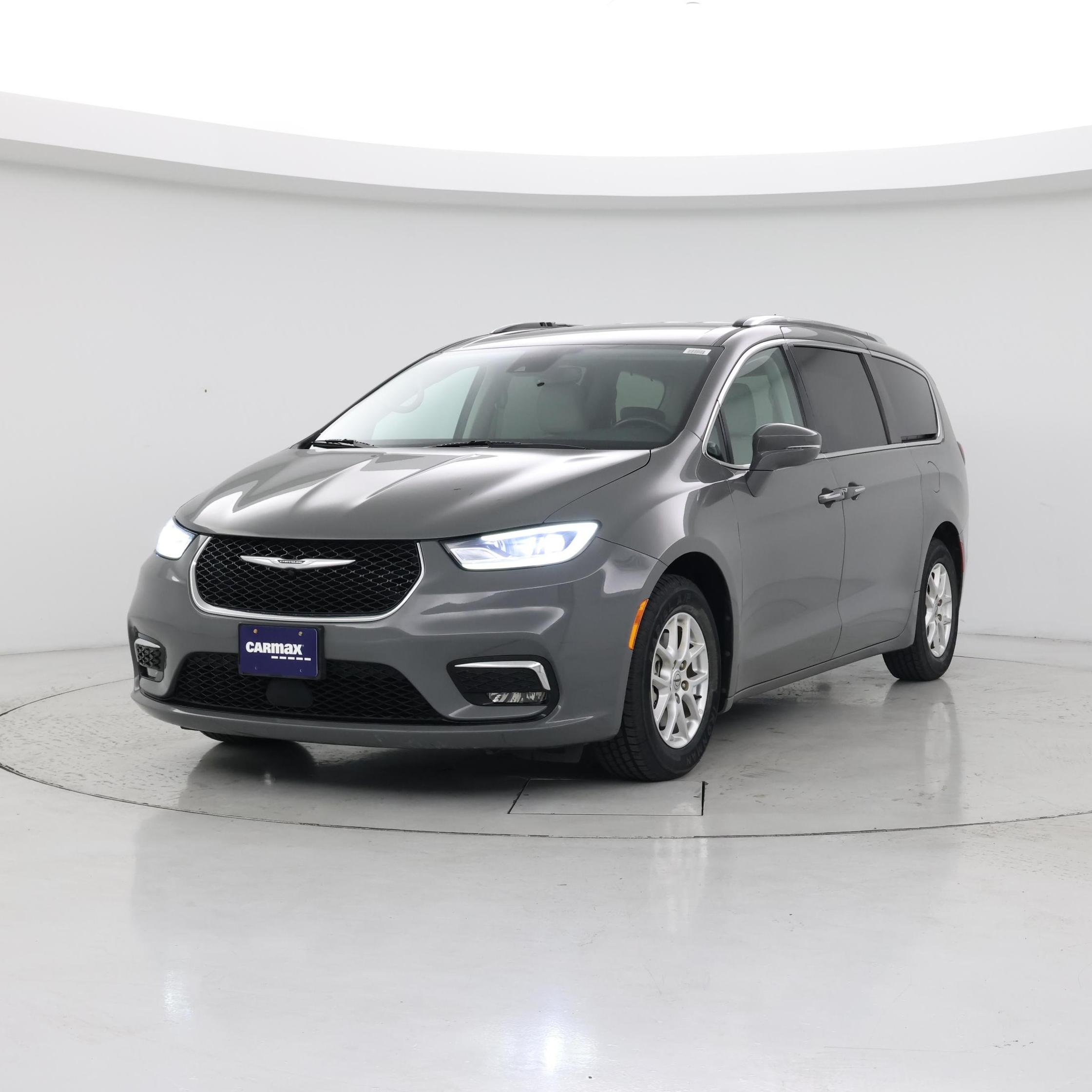 Thumbnail: 2021 Chrysler Pacifica - 4