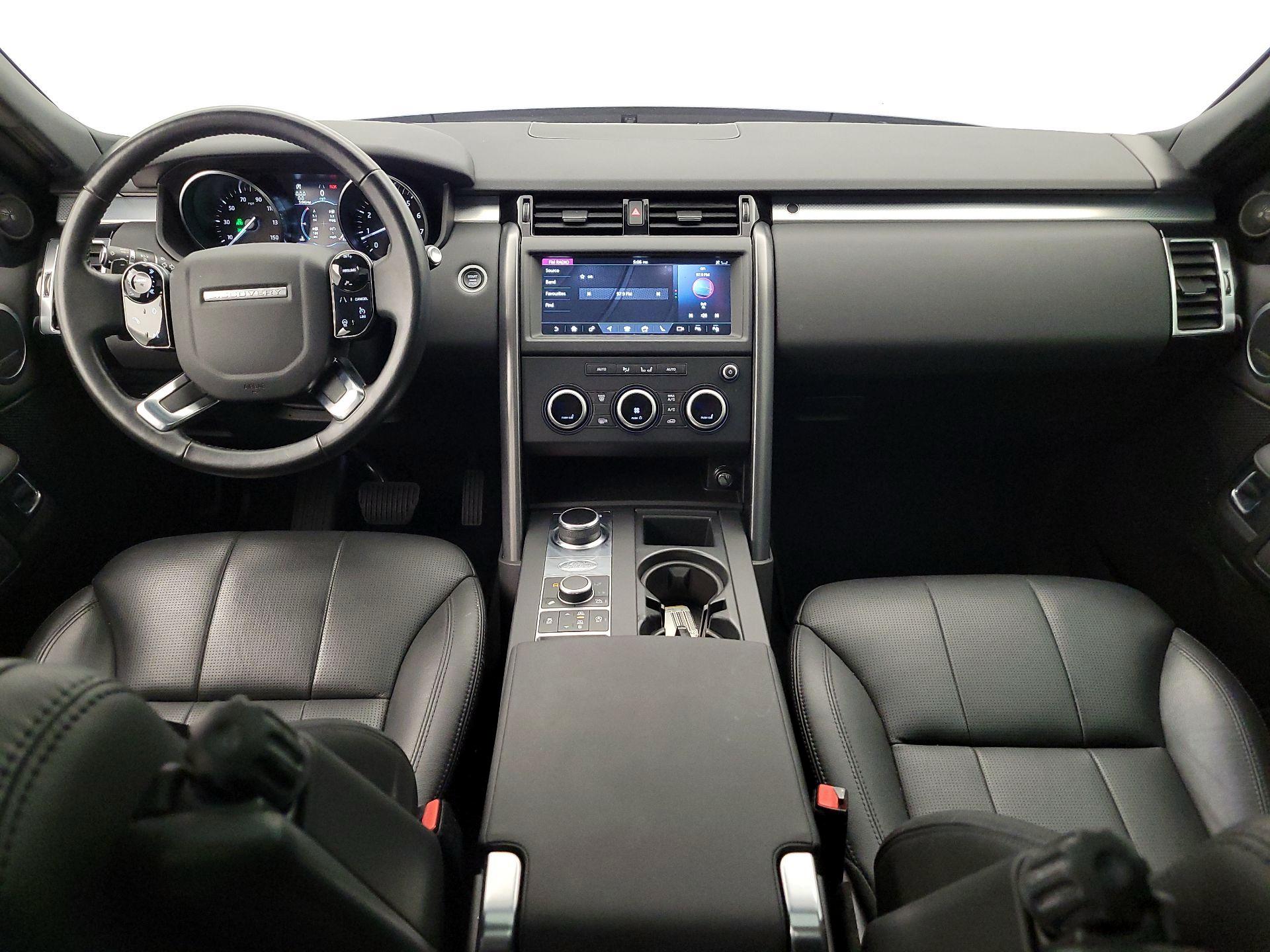 Thumbnail: 2020 Land Rover Discovery - 9