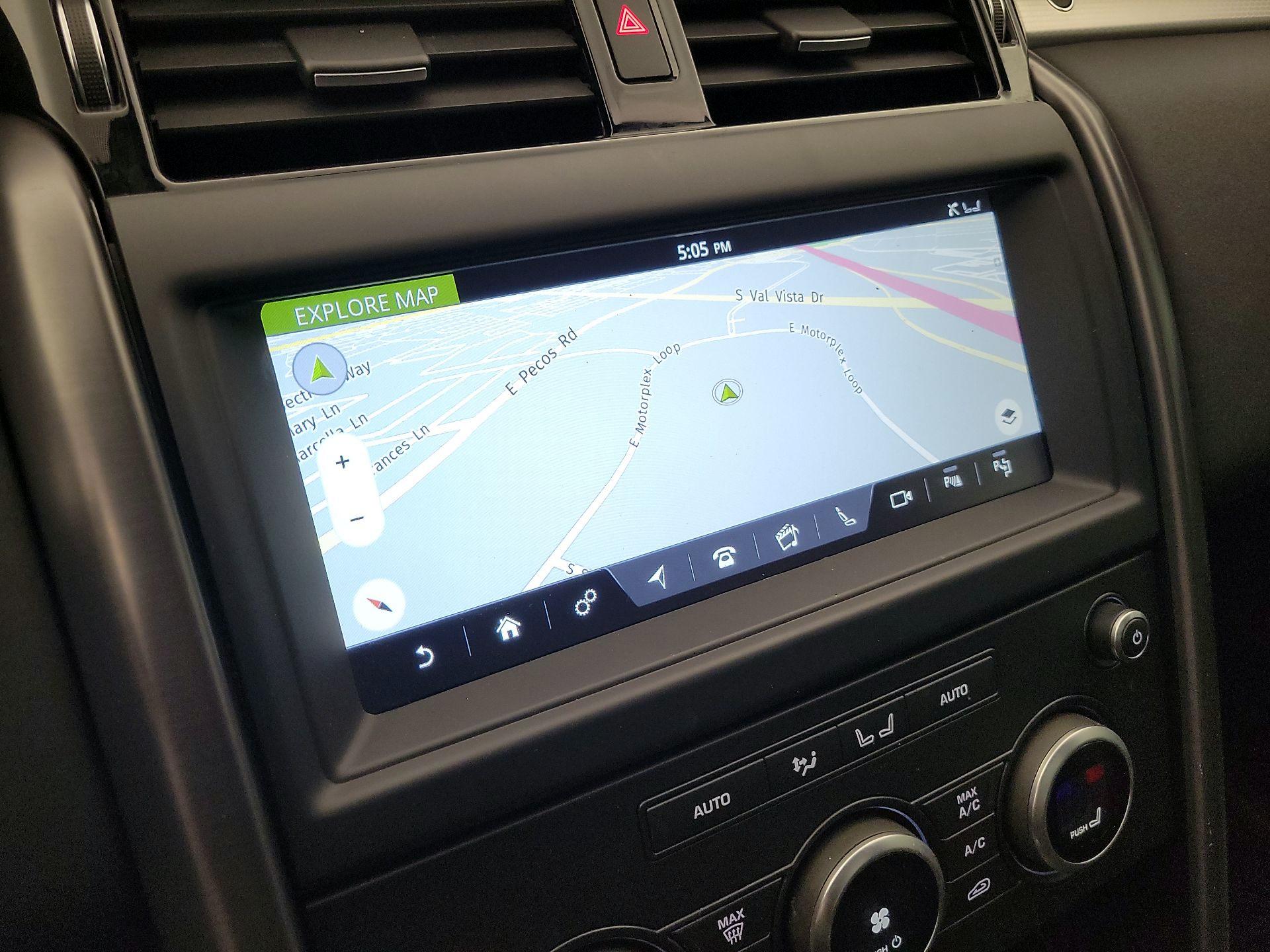 Thumbnail: 2020 Land Rover Discovery - 14