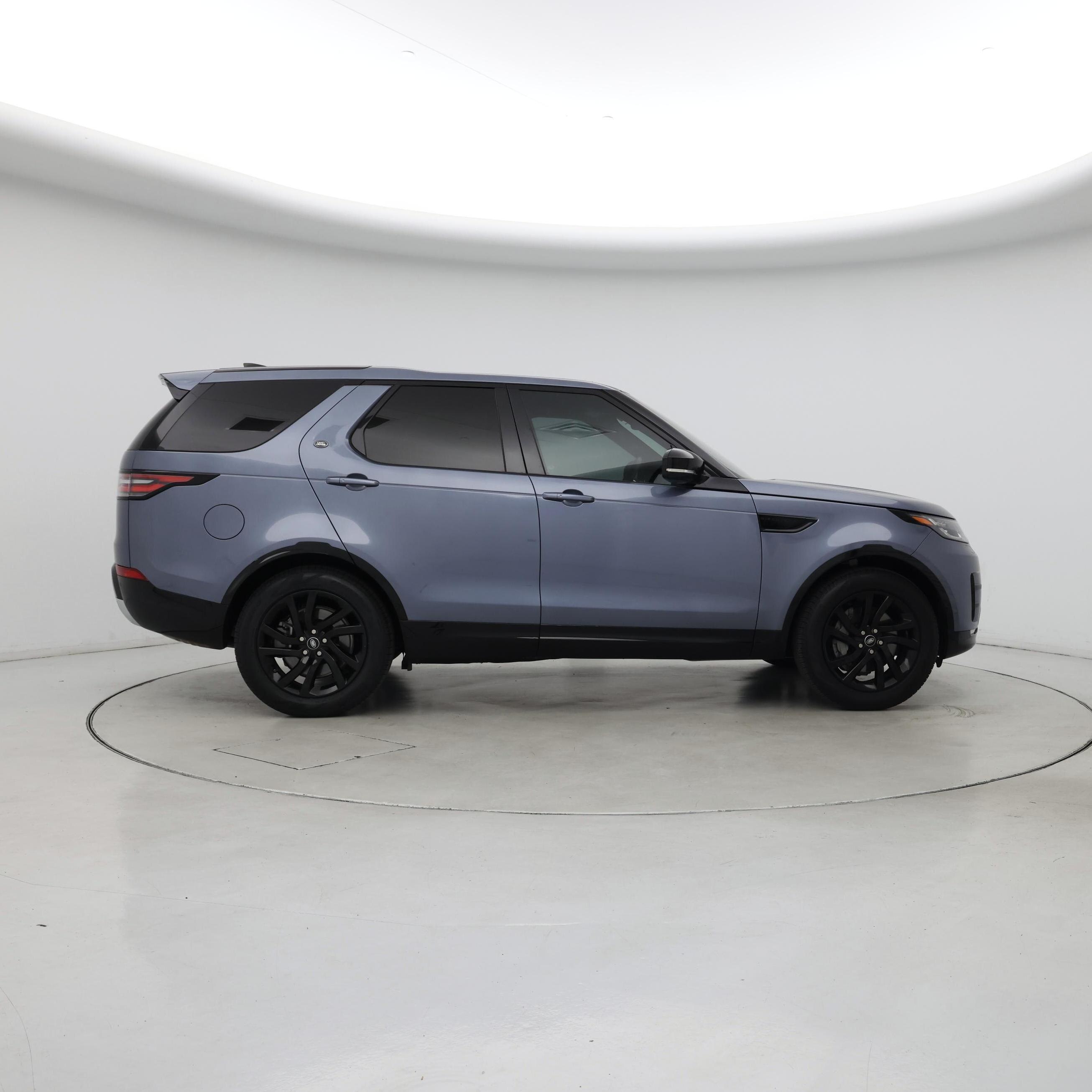 Thumbnail: 2020 Land Rover Discovery - 7