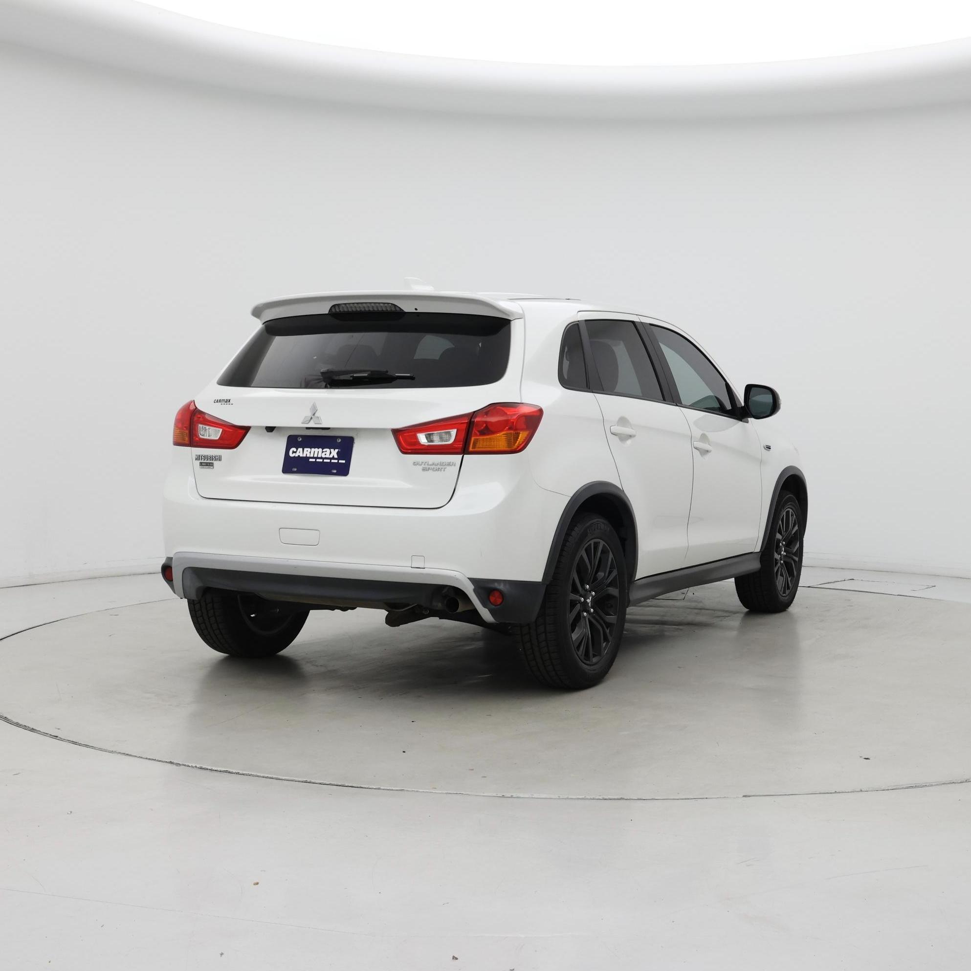 Thumbnail: 2017 Mitsubishi Outlander Sport - 8