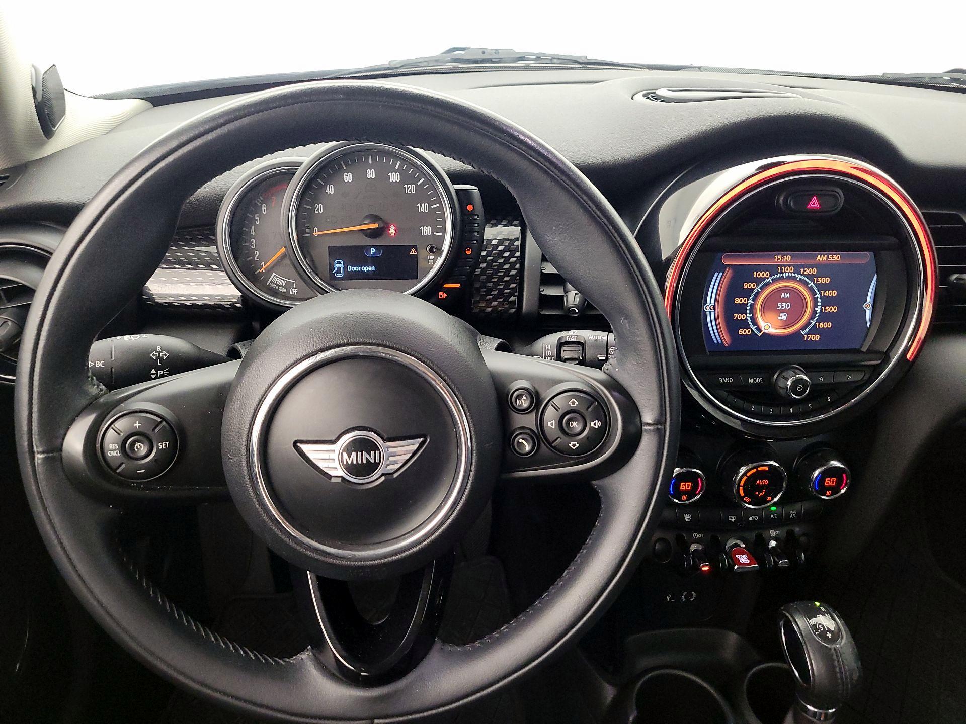 Thumbnail: 2017 MINI Cooper Hardtop - 10