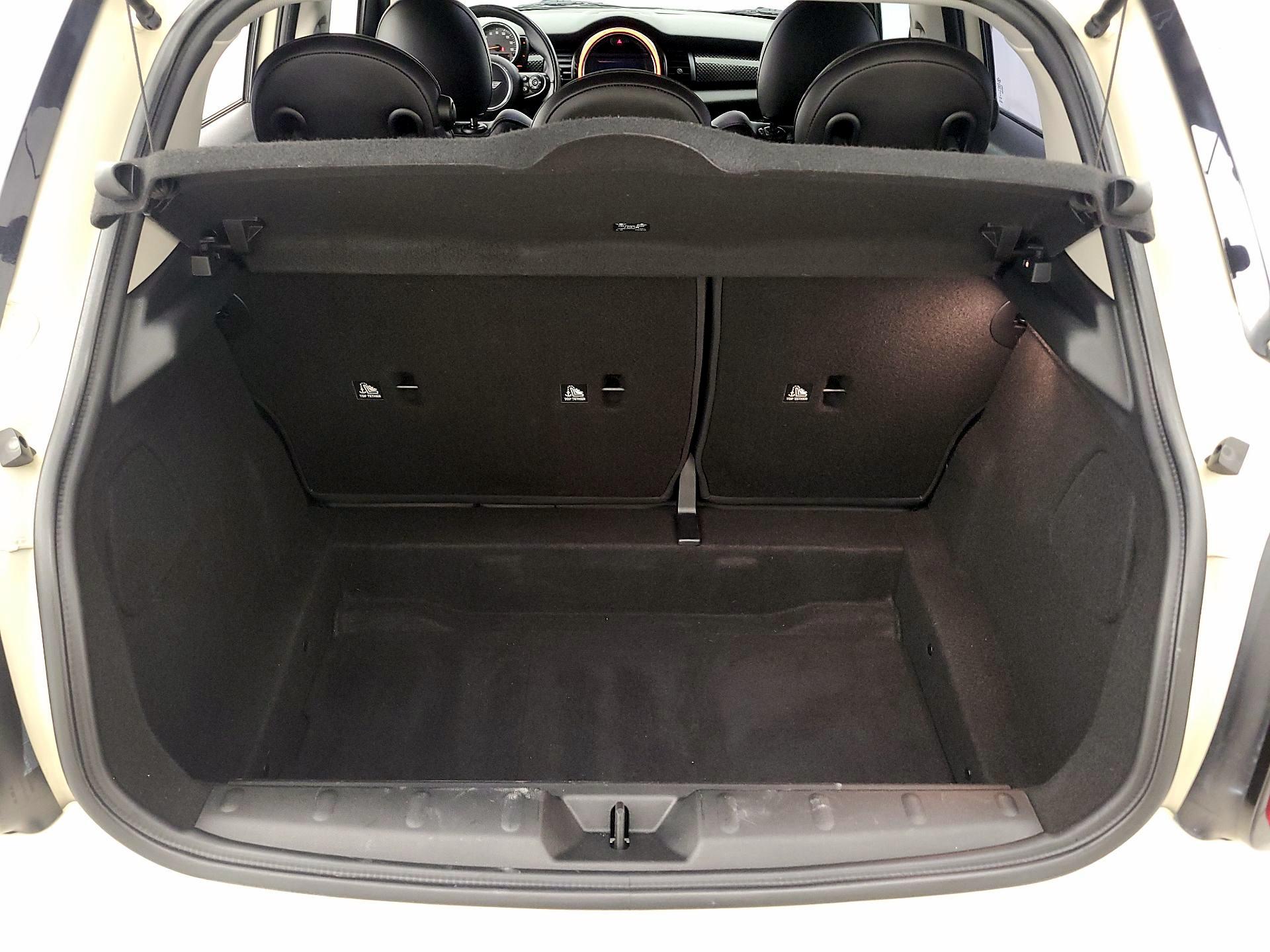 Thumbnail: 2017 MINI Cooper Hardtop - 19