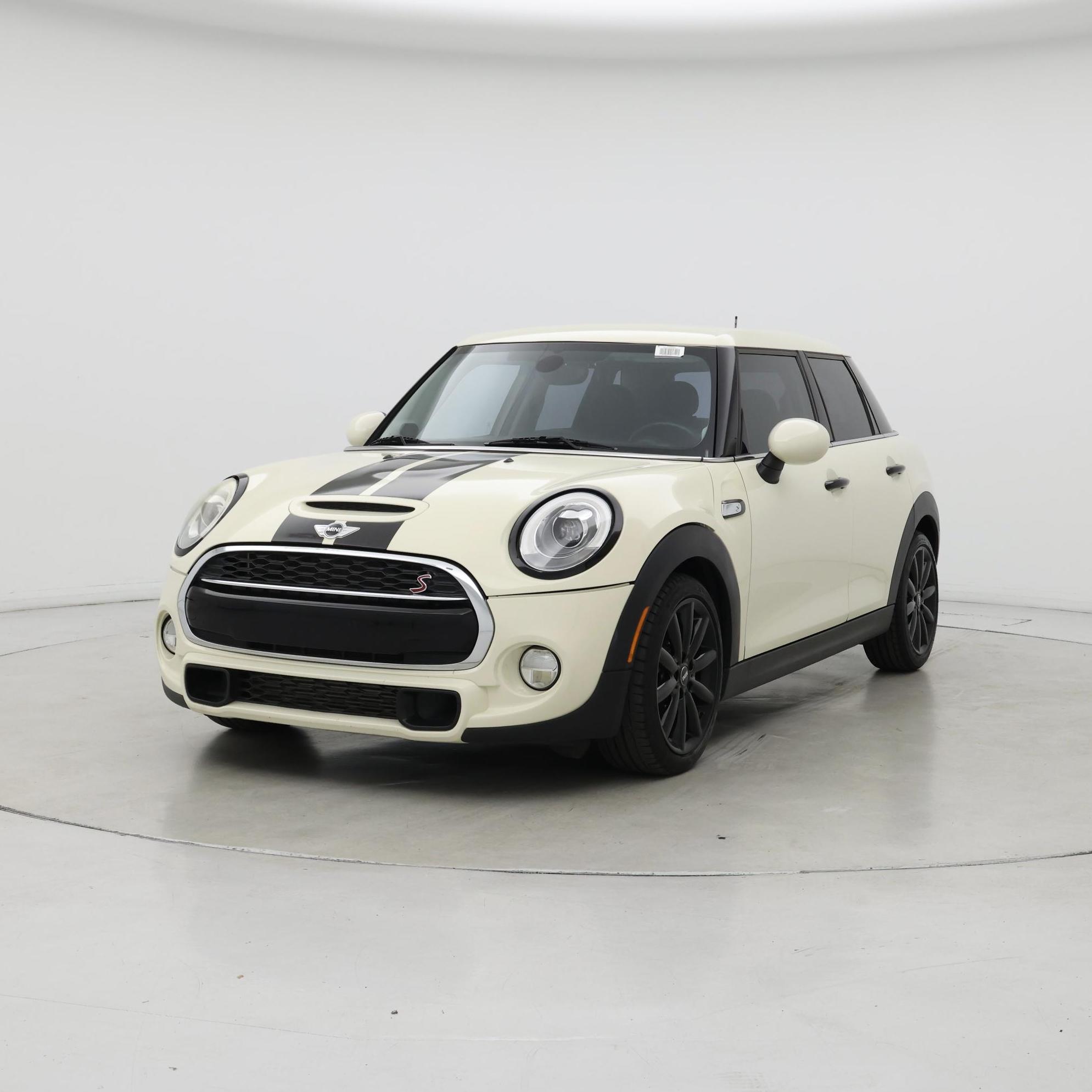 Thumbnail: 2017 MINI Cooper Hardtop - 4