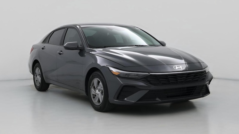 2024 Hyundai Elantra SE Hero Image