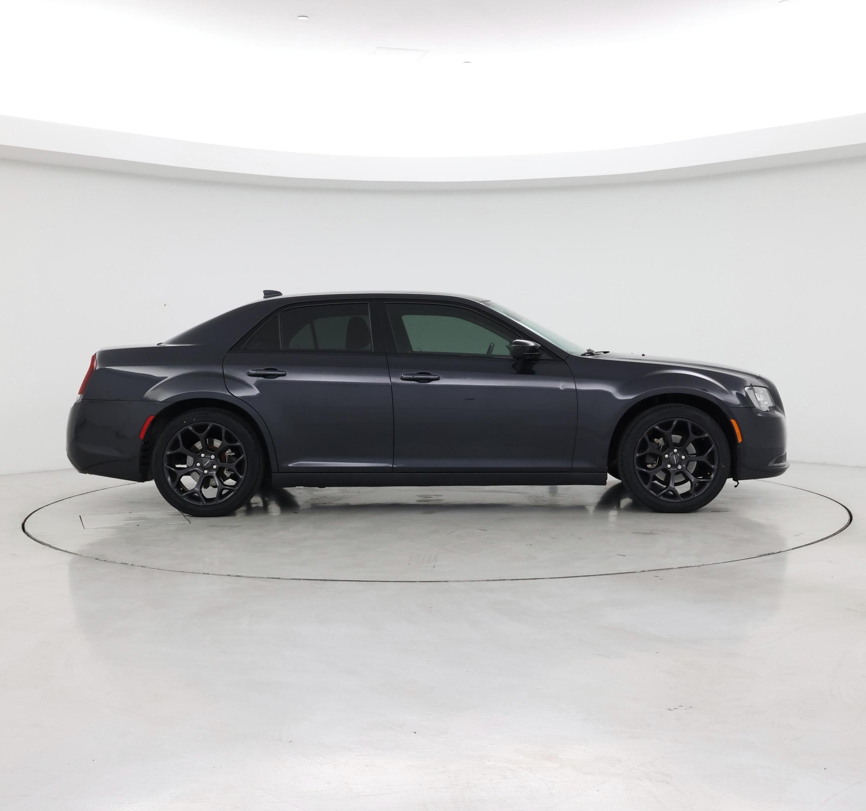 Thumbnail: 2019 Chrysler 300 - 7