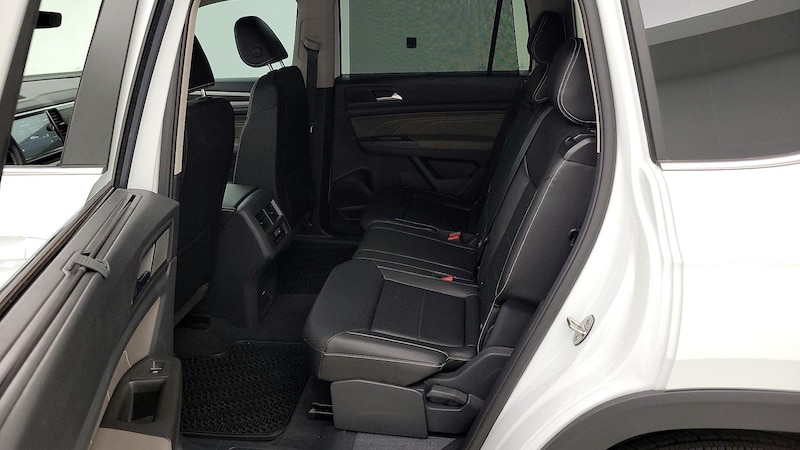 2023 Volkswagen Atlas SE 19