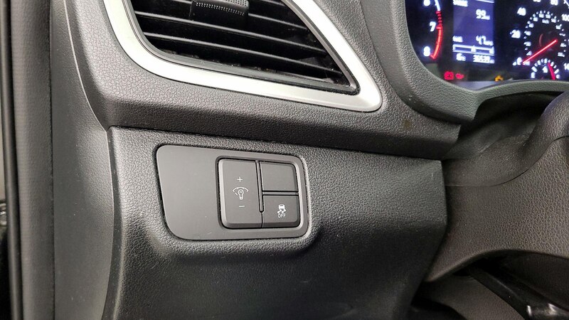 2019 Hyundai Accent SE 13