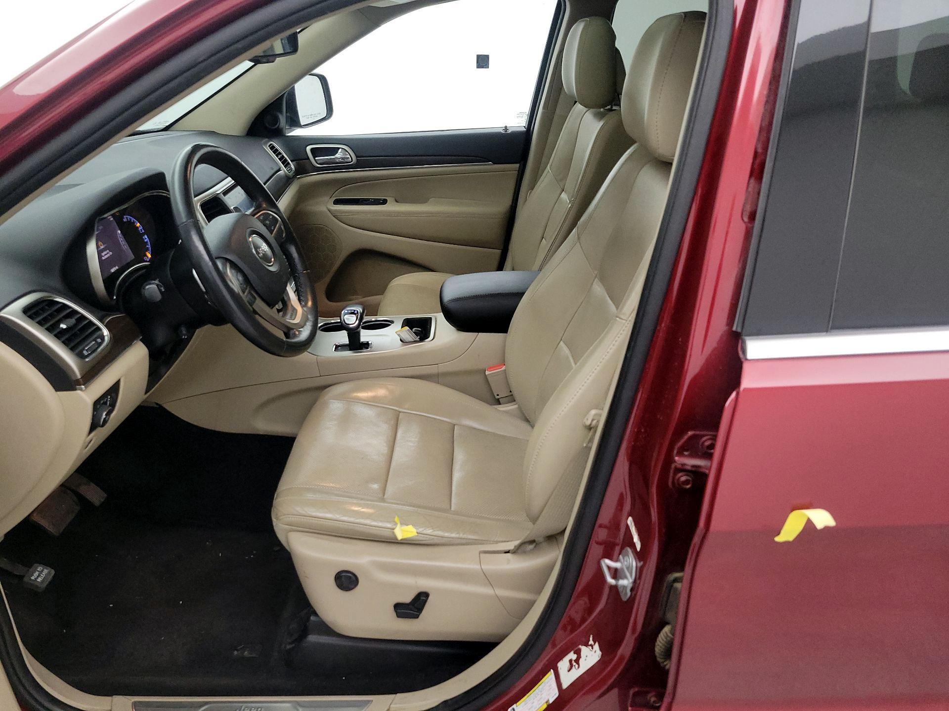 Thumbnail: 2015 Jeep Grand Cherokee - 11
