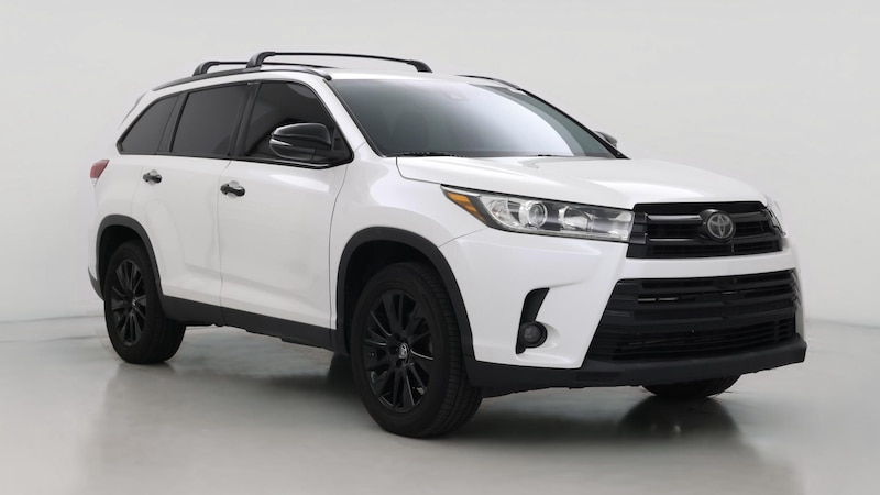 2019 Toyota Highlander SE Hero Image