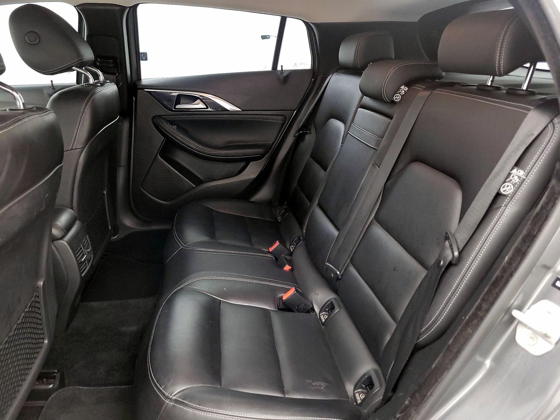 Thumbnail: 2018 INFINITI QX30 - 19
