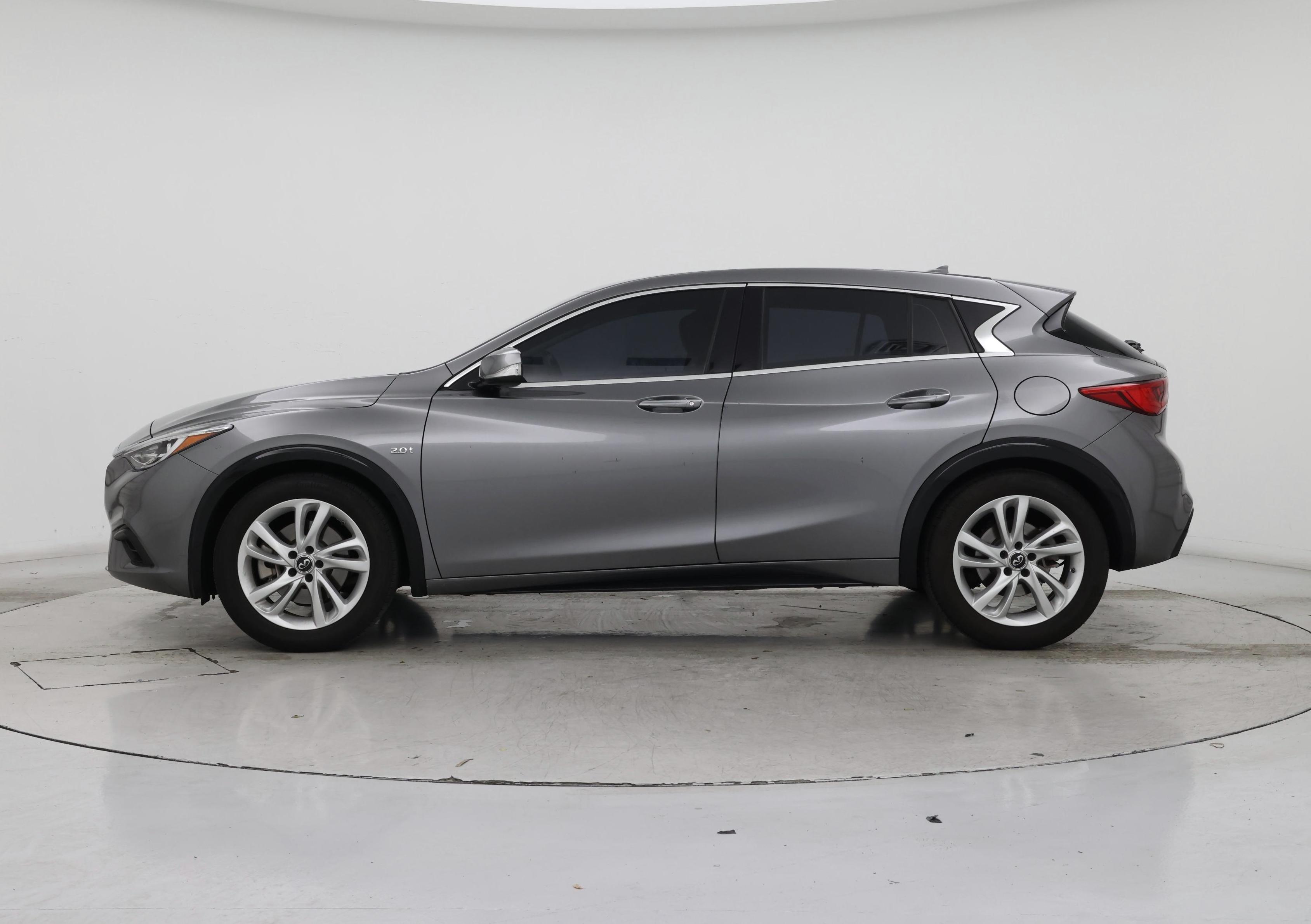 Thumbnail: 2018 INFINITI QX30 - 3