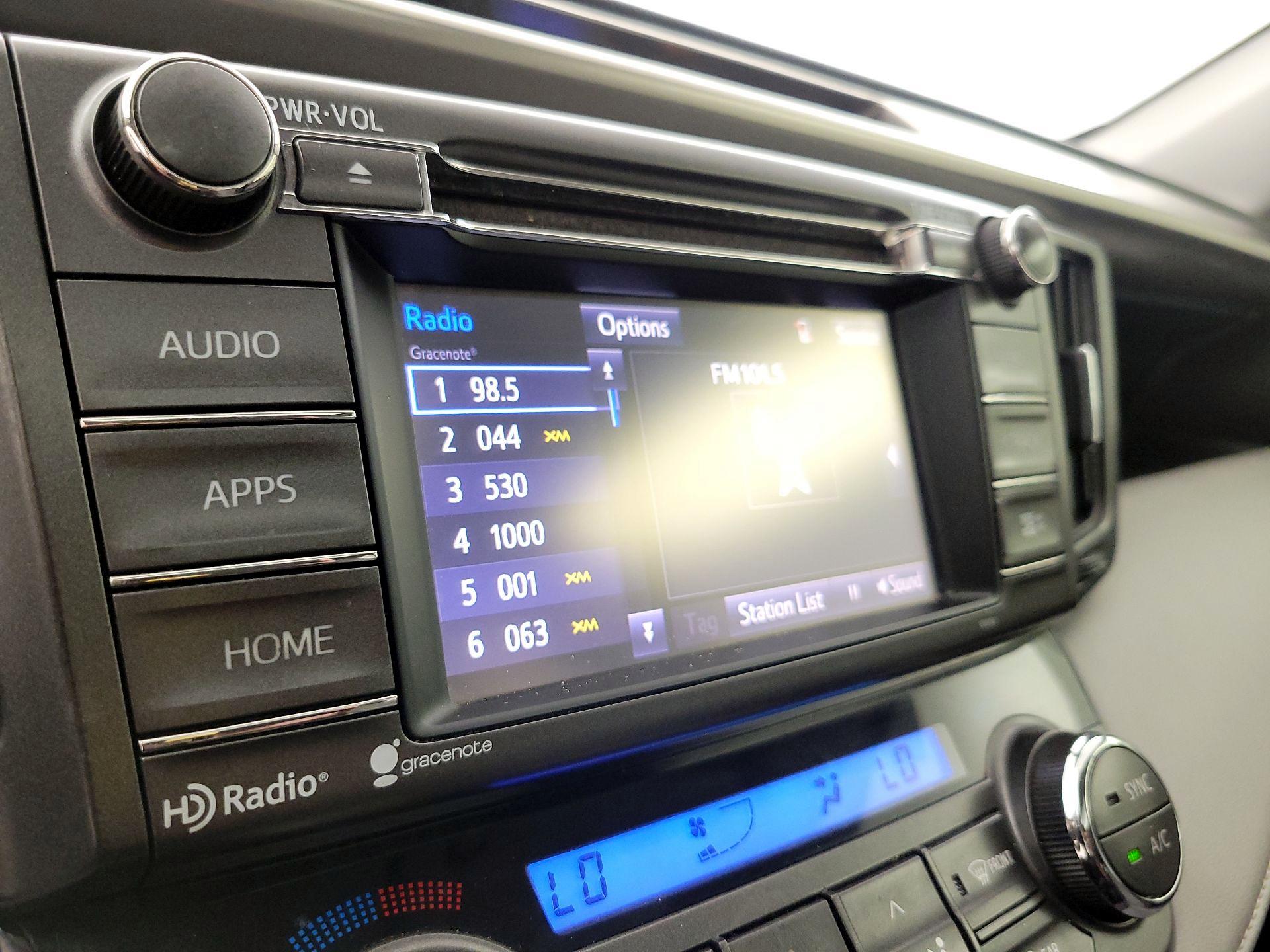 Thumbnail: 2015 Toyota RAV4 - 16