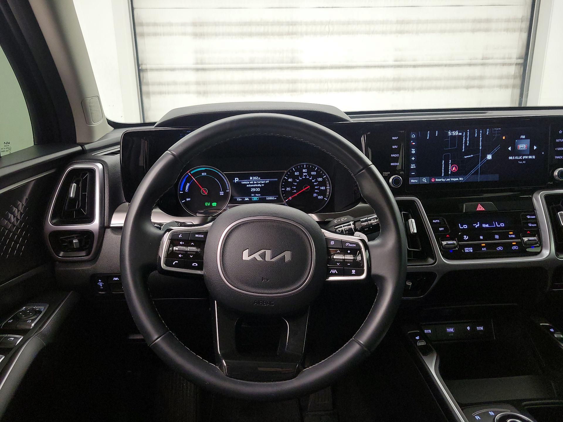 Thumbnail: 2023 Kia Sorento - 10