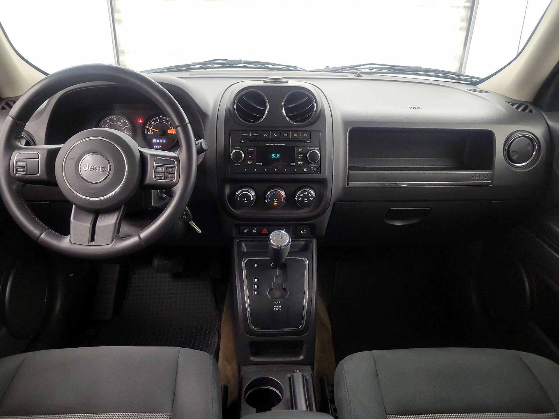 Thumbnail: 2017 Jeep Patriot - 9
