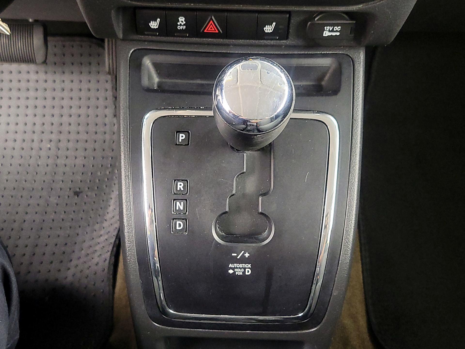 Thumbnail: 2017 Jeep Patriot - 15